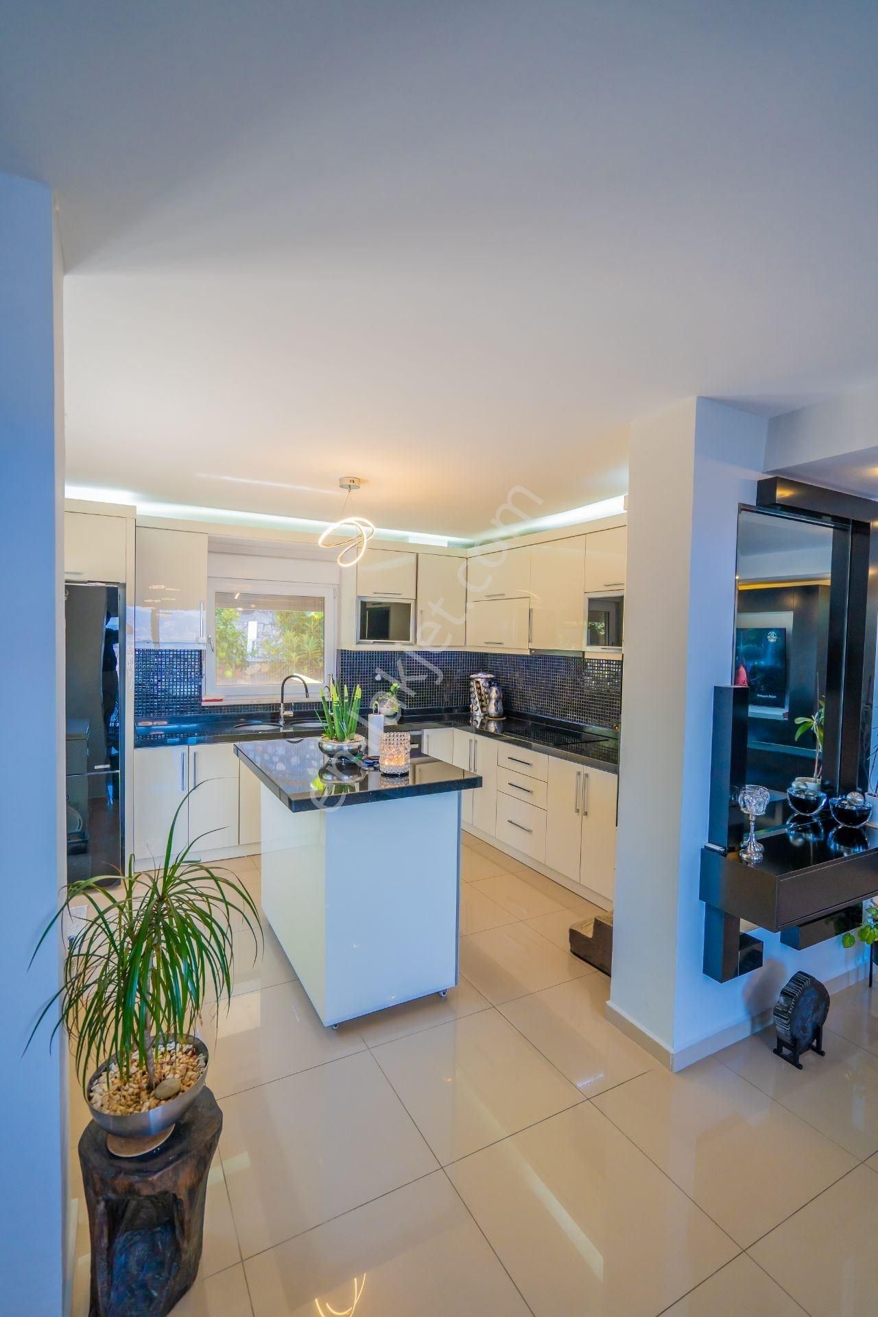 Alanya Kargıcak Panoramik Manzaralı Muhteşem 3+1 Mobilyalı Villa - Görsel 20