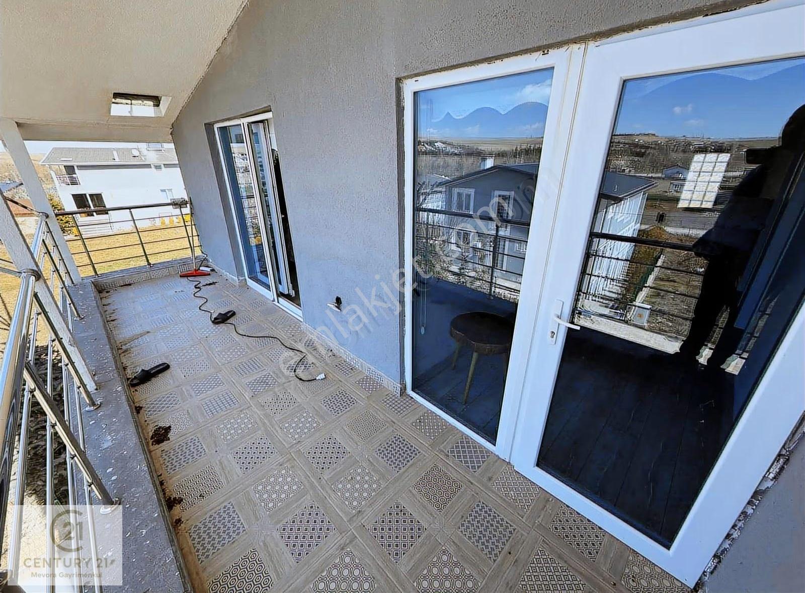 Hacımuratlı'da Site İçerisinde Komple Yerden Isıtmalı Villa - Görsel 6