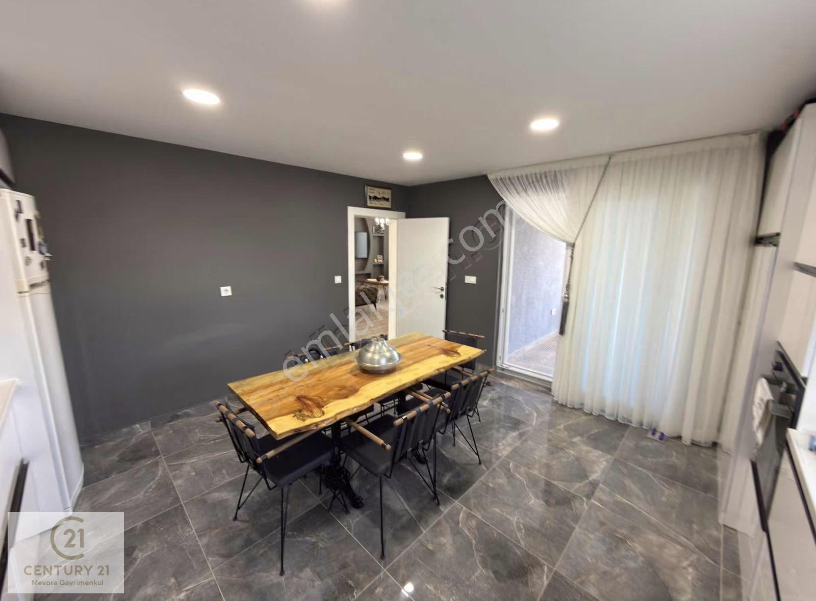 Hacımuratlı'da Site İçerisinde Komple Yerden Isıtmalı Villa - Görsel 9