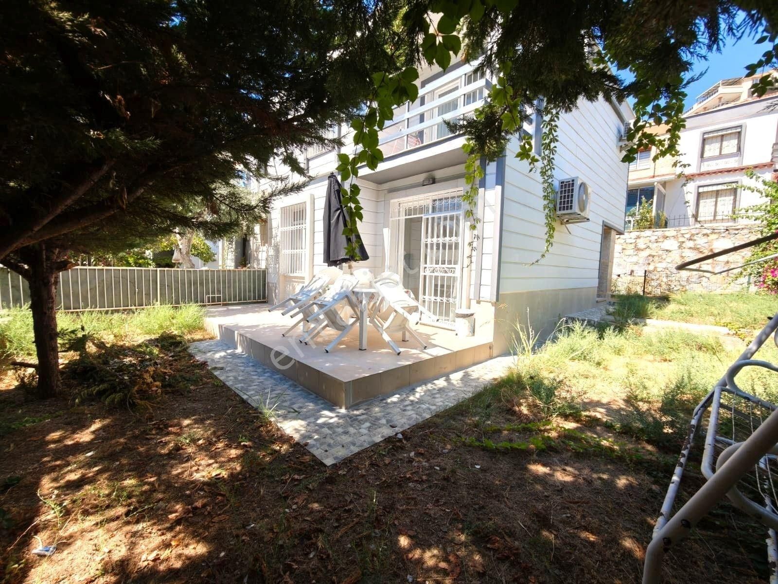 Kuşadası Kadınlar Denizi Satılık 3+1 Bakımlı Dublex Villa - Görsel 7