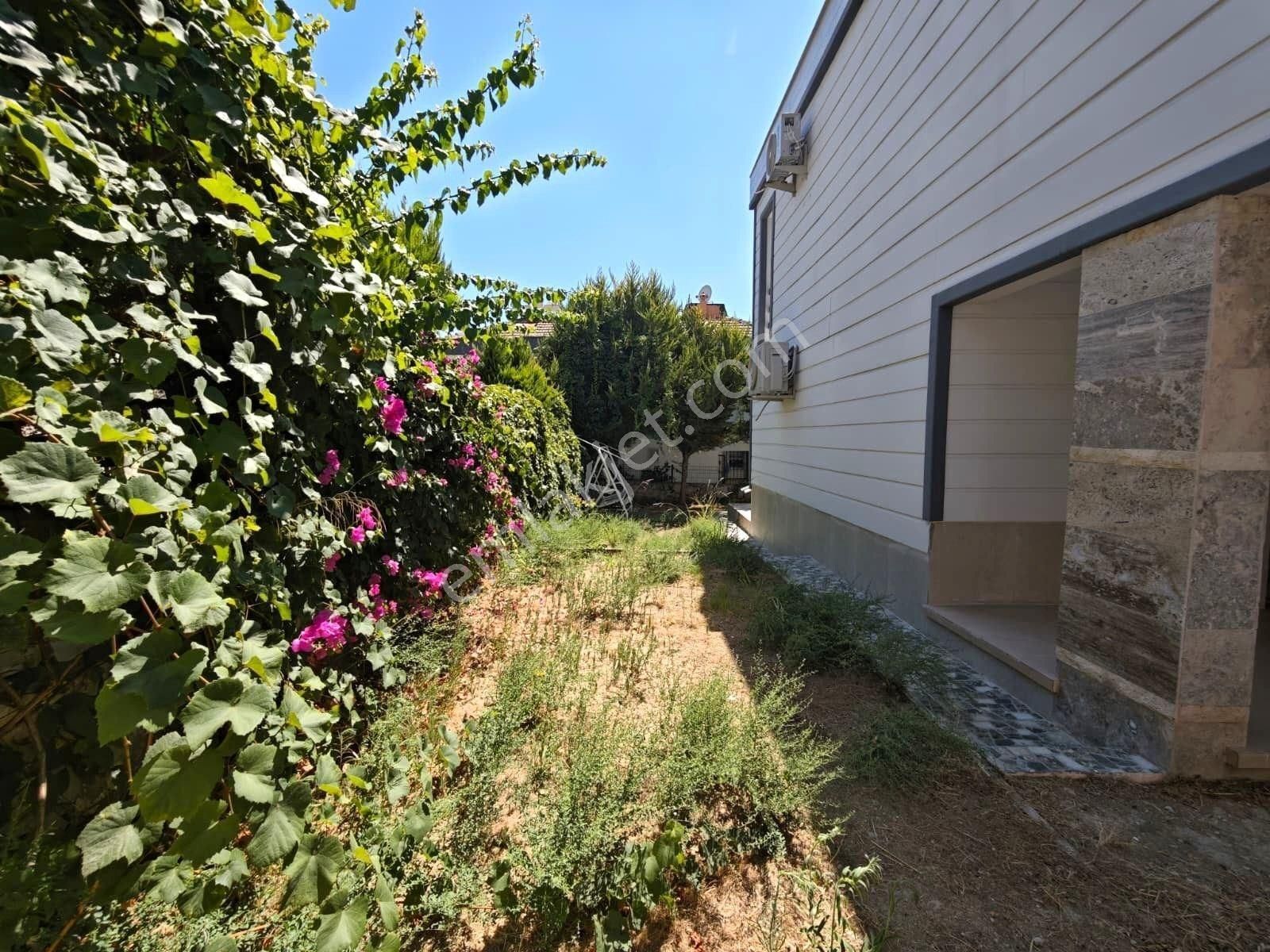 Kuşadası Kadınlar Denizi Satılık 3+1 Bakımlı Dublex Villa - Görsel 6