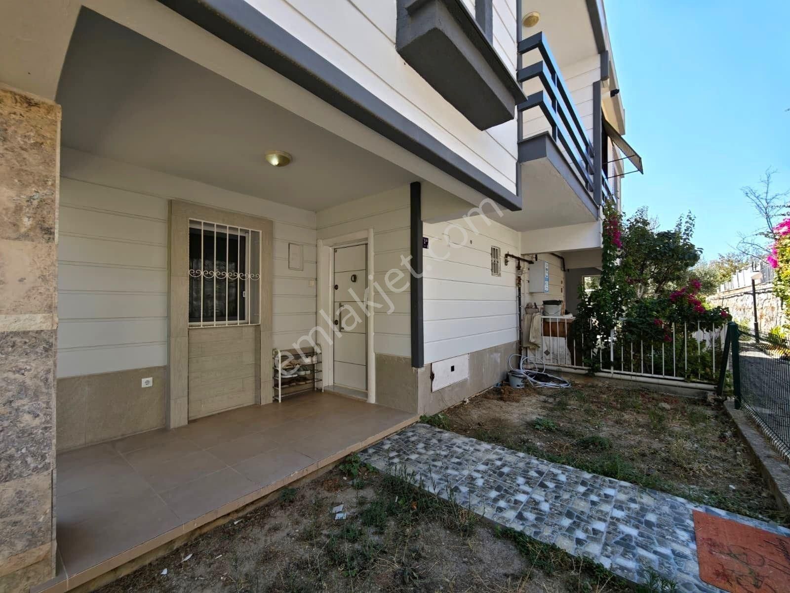 Kuşadası Kadınlar Denizi Satılık 3+1 Bakımlı Dublex Villa - Görsel 11