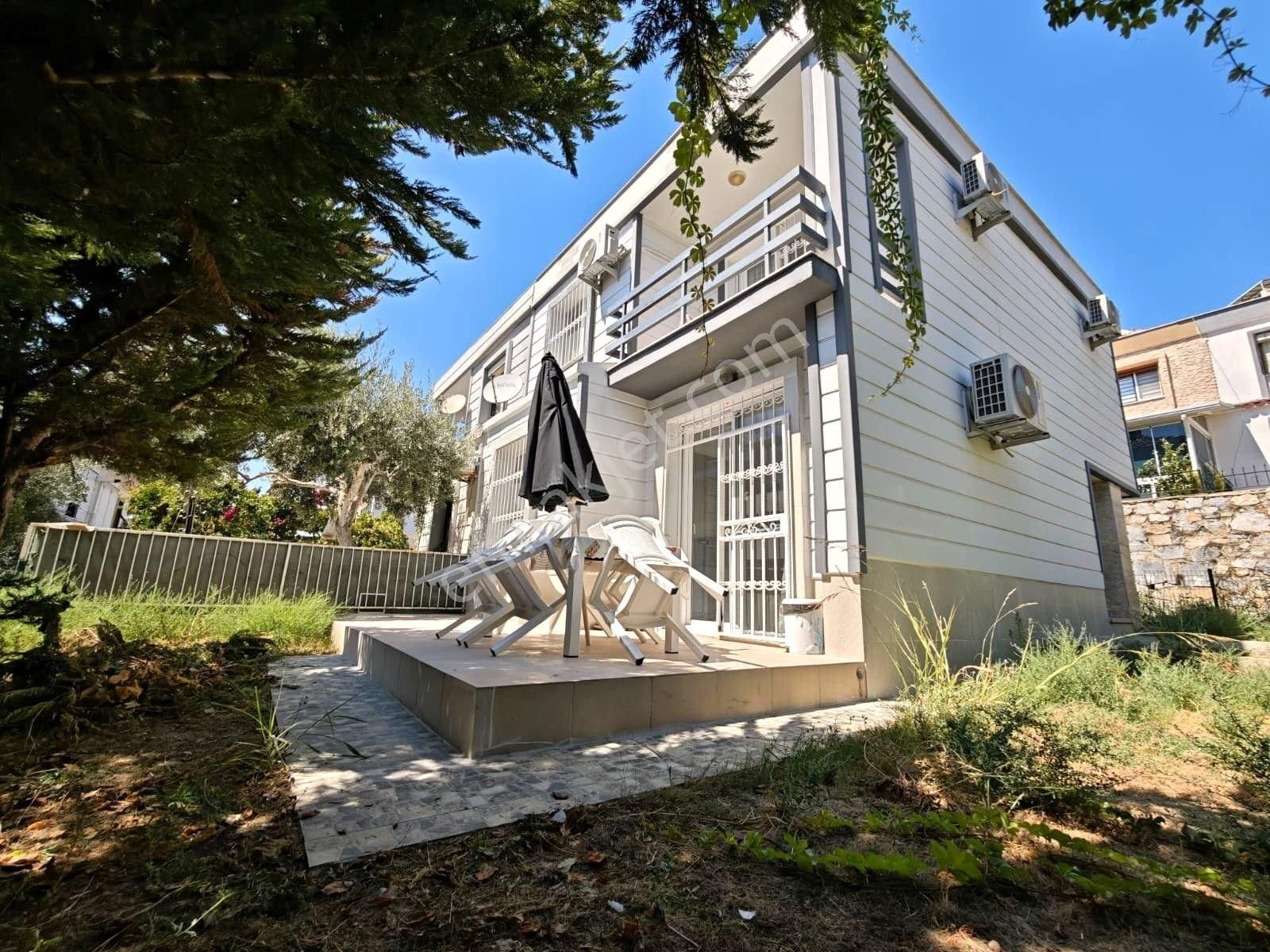 Kuşadası Kadınlar Denizi Satılık 3+1 Bakımlı Dublex Villa - Görsel 2