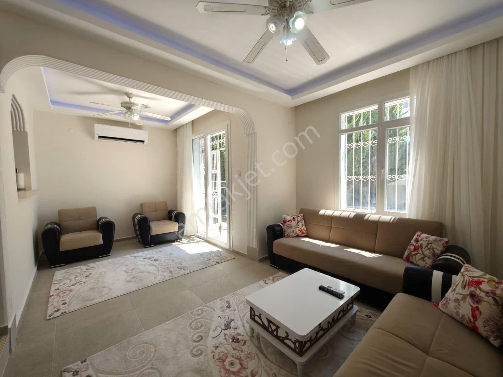 Kuşadası Kadınlar Denizi Satılık 3+1 Bakımlı Dublex Villa - Görsel 17