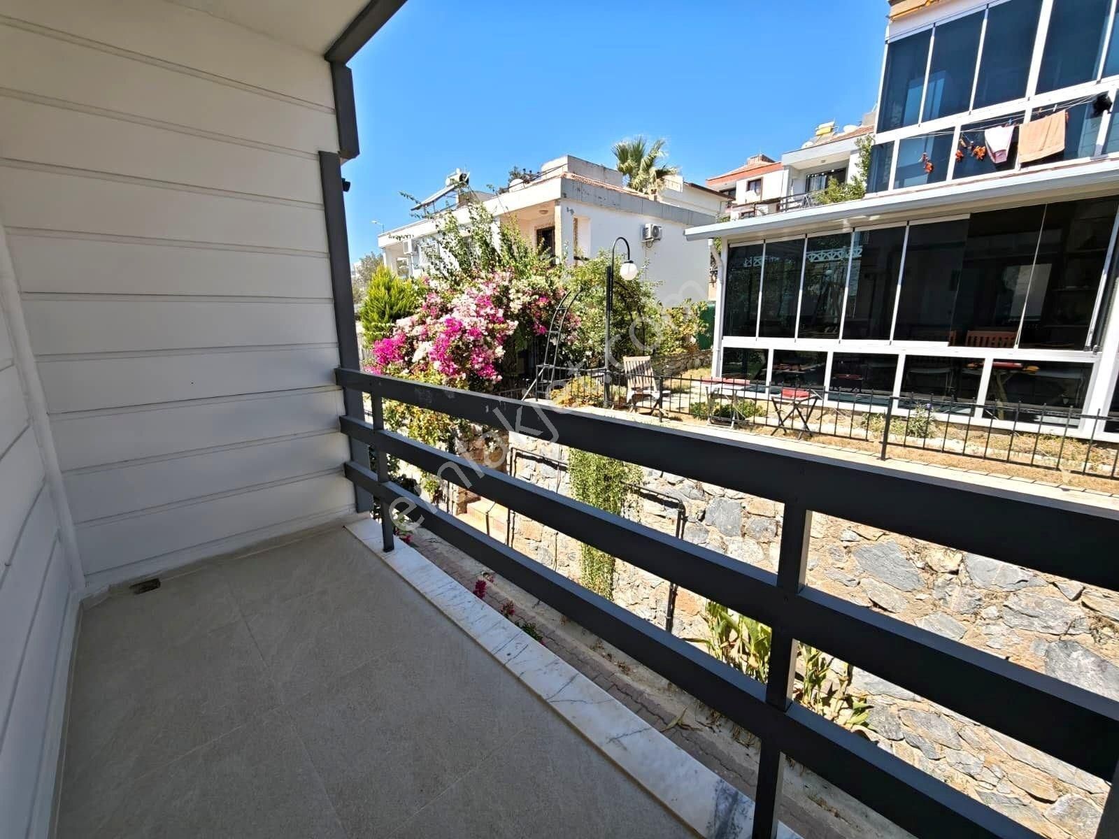 Kuşadası Kadınlar Denizi Satılık 3+1 Bakımlı Dublex Villa - Görsel 27