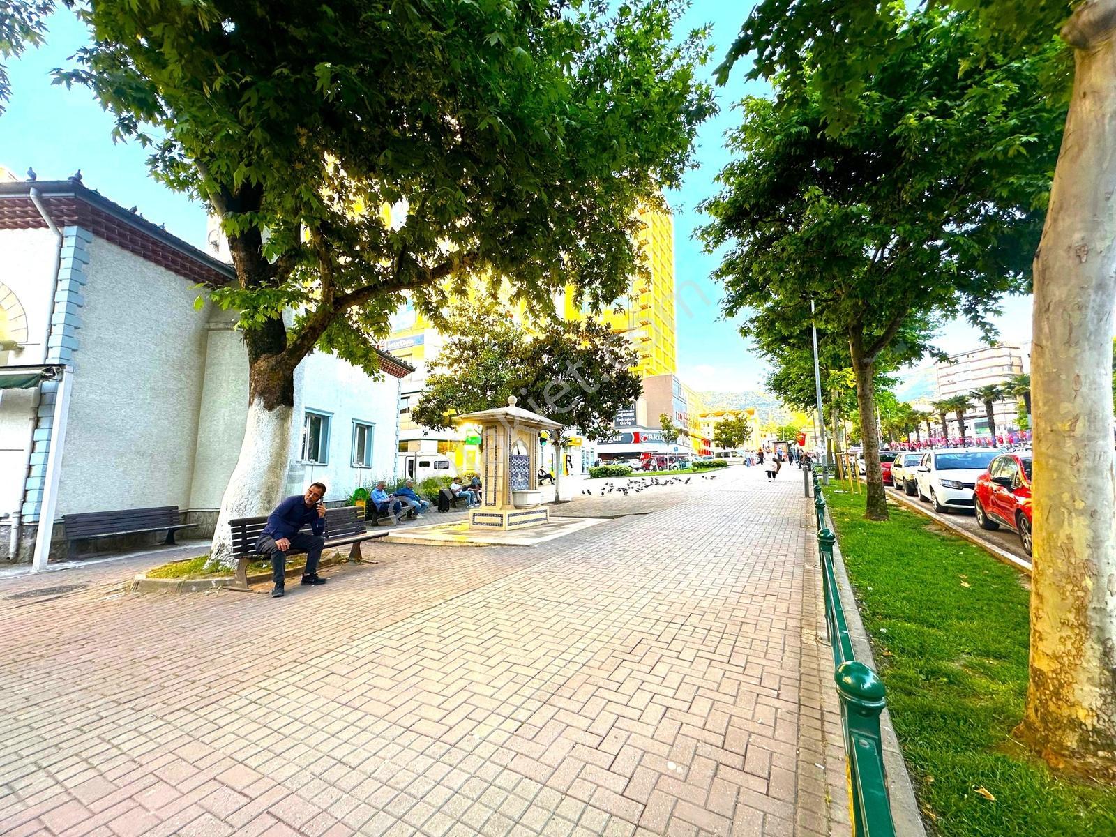 Remax Advantage-metro Yanında,fomara Manzaralı Ofis(takasa Açık) - Görsel 4