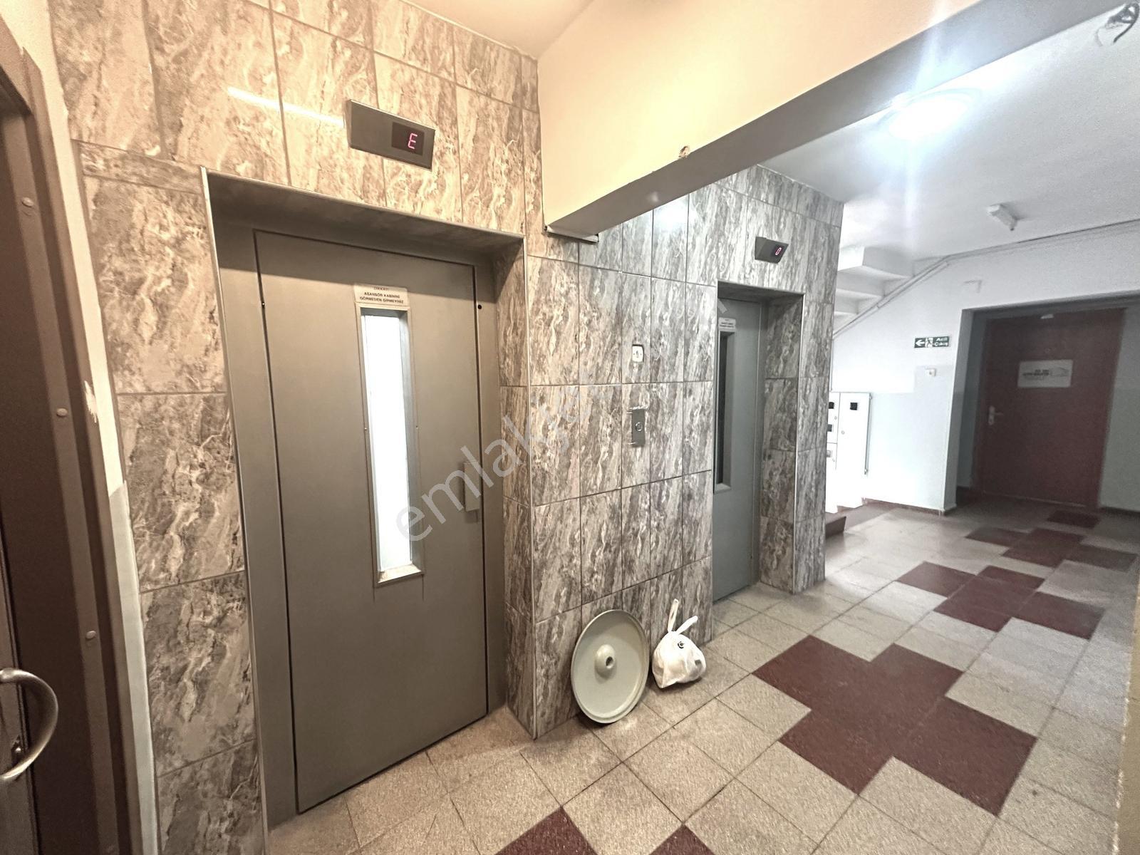 Remax Advantage-metro Yanında,fomara Manzaralı Ofis(takasa Açık) - Görsel 9