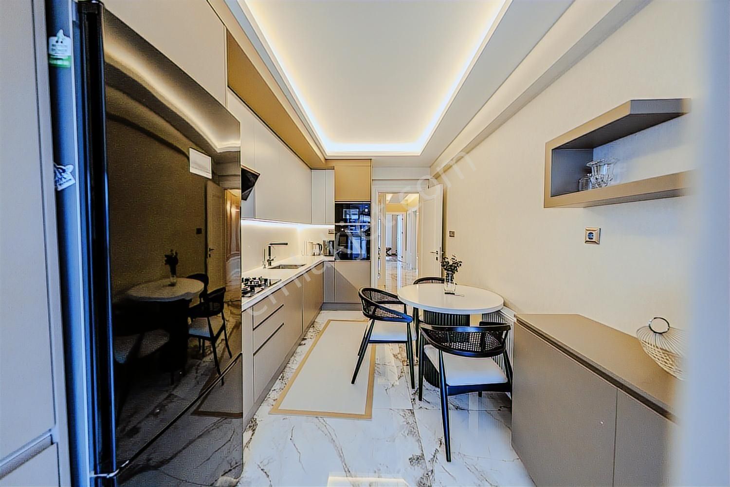 Havuzlu Butik Sitede Mimari Dokunuşlu Yerden Isıtmalı Balkon - Görsel 7