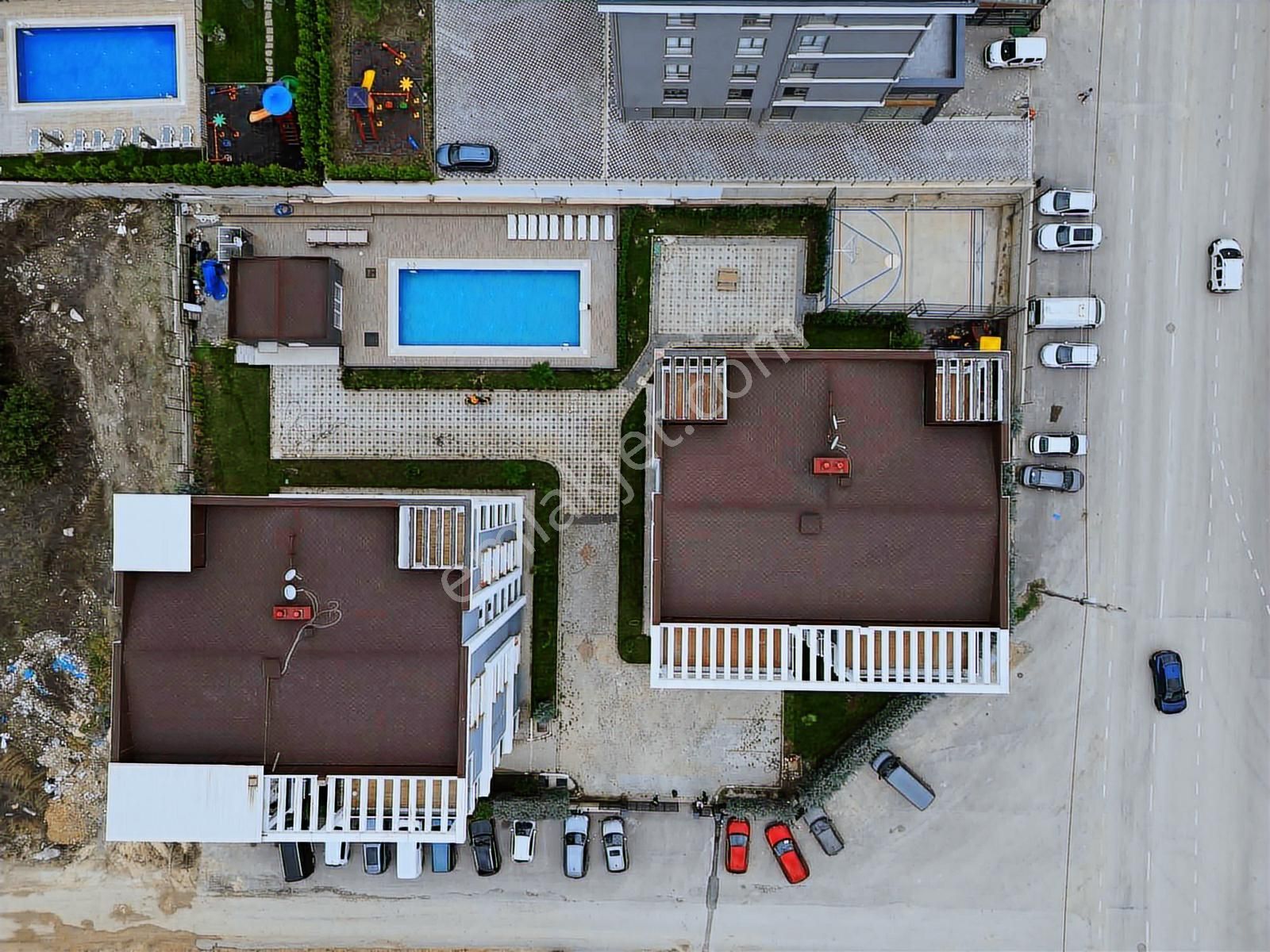 Havuzlu Butik Sitede Mimari Dokunuşlu Yerden Isıtmalı Balkon - Görsel 35