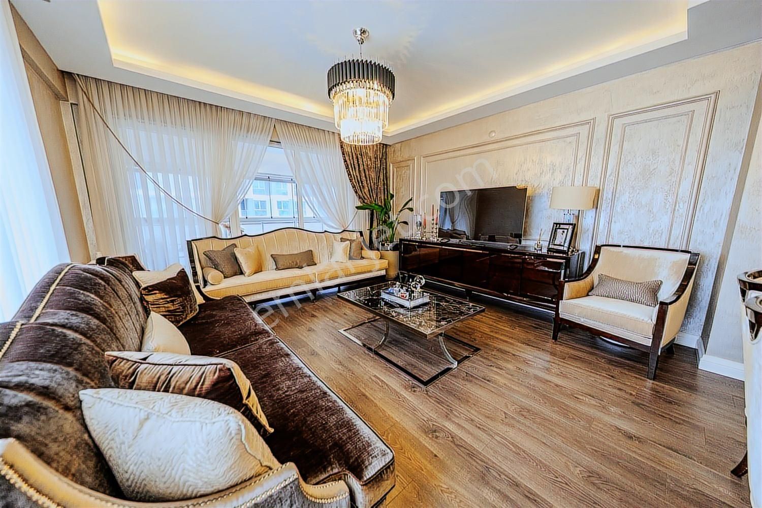 Havuzlu Butik Sitede Mimari Dokunuşlu Yerden Isıtmalı Balkon - Görsel 2