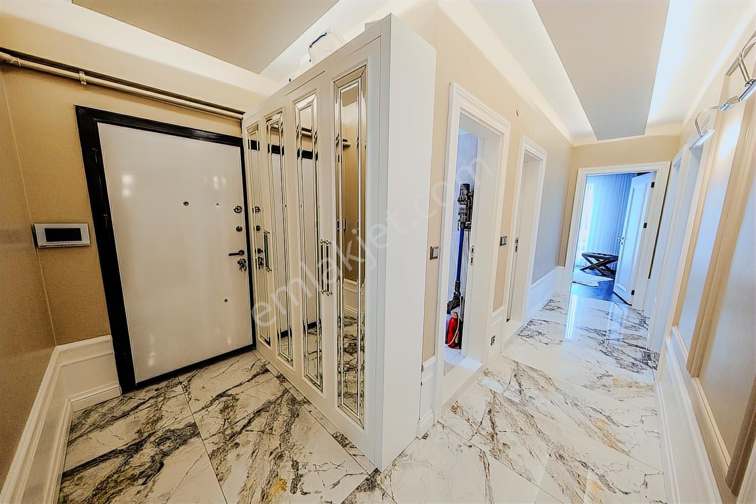 Havuzlu Butik Sitede Mimari Dokunuşlu Yerden Isıtmalı Balkon - Görsel 34