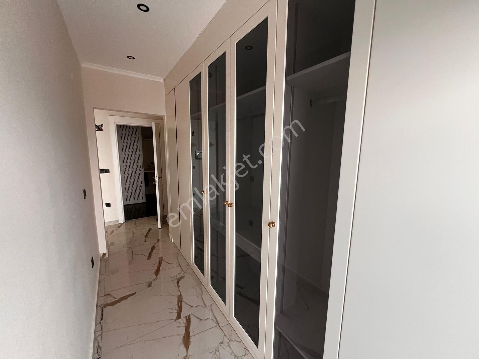 Alanya Tepe 3+2 200m2 Müstakil Havuzlu Lüxxx Triplex Villaaaaaaa - Görsel 14