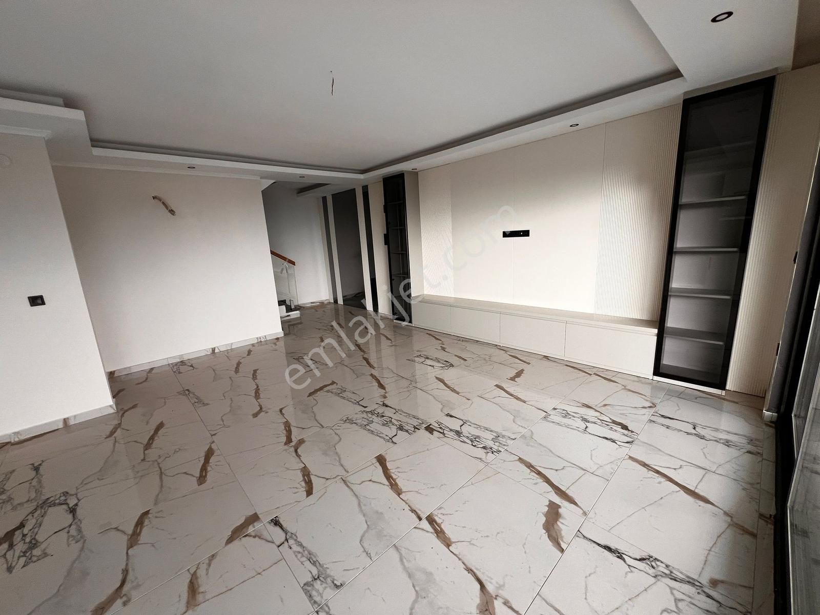 Alanya Tepe 3+2 200m2 Müstakil Havuzlu Lüxxx Triplex Villaaaaaaa - Görsel 19