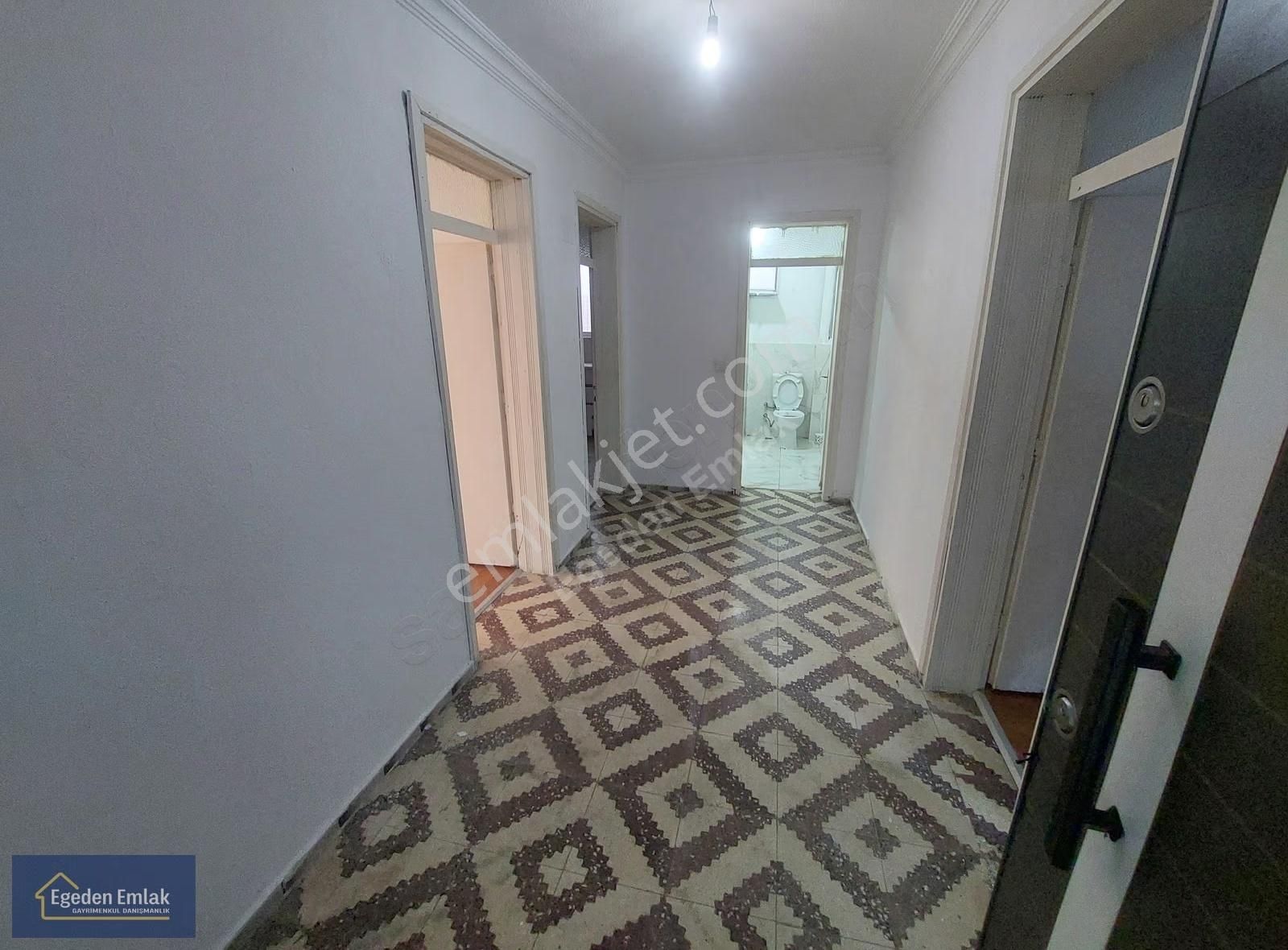 Egeden Emlaktan Kiralık Geniş 1+1 Daire - Görsel 2