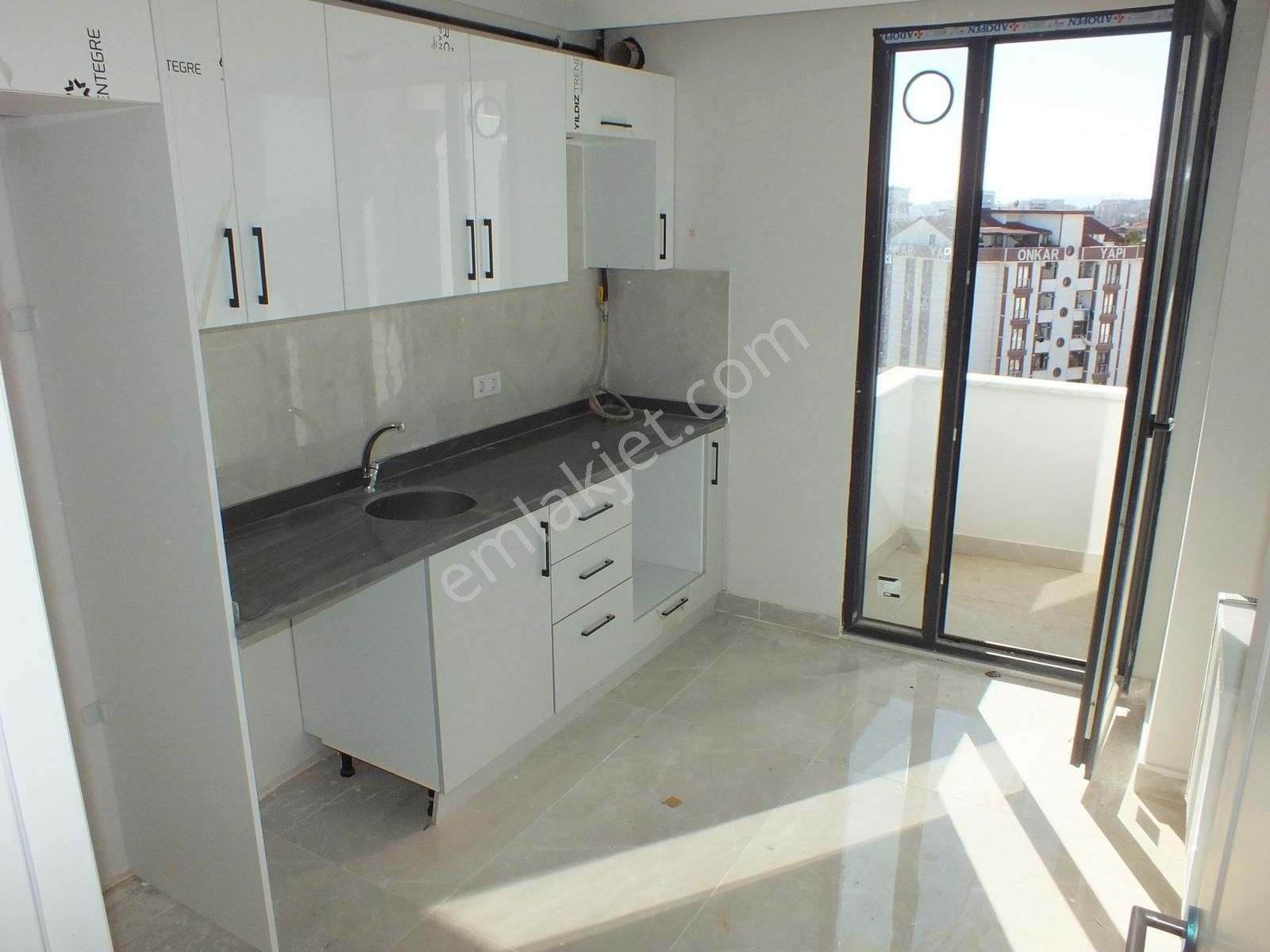 Hastane Metroya Yürüme Mesafesi Site İçi Sıfır 2+1 Kiralık 85m2 - Görsel 32