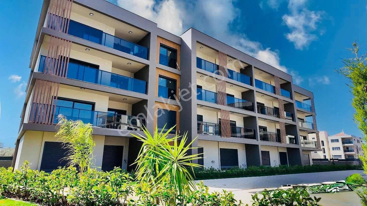 Davutlar'ın En Güzel Sitesinde 100m2 Satılık 2+1 Daire - Görsel 14