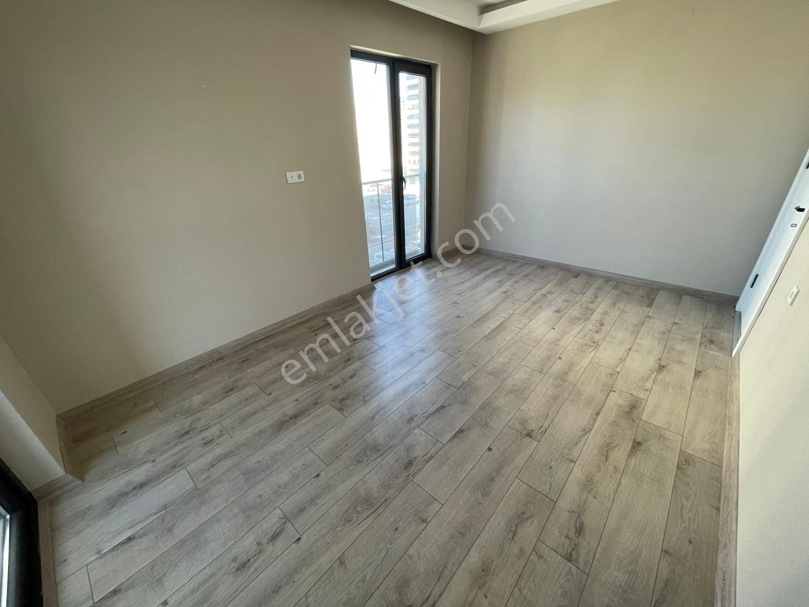 Yuvaköy Mah. Norm Tower'da Full Yapılı 4+1 Kiralık Daire - Görsel 2