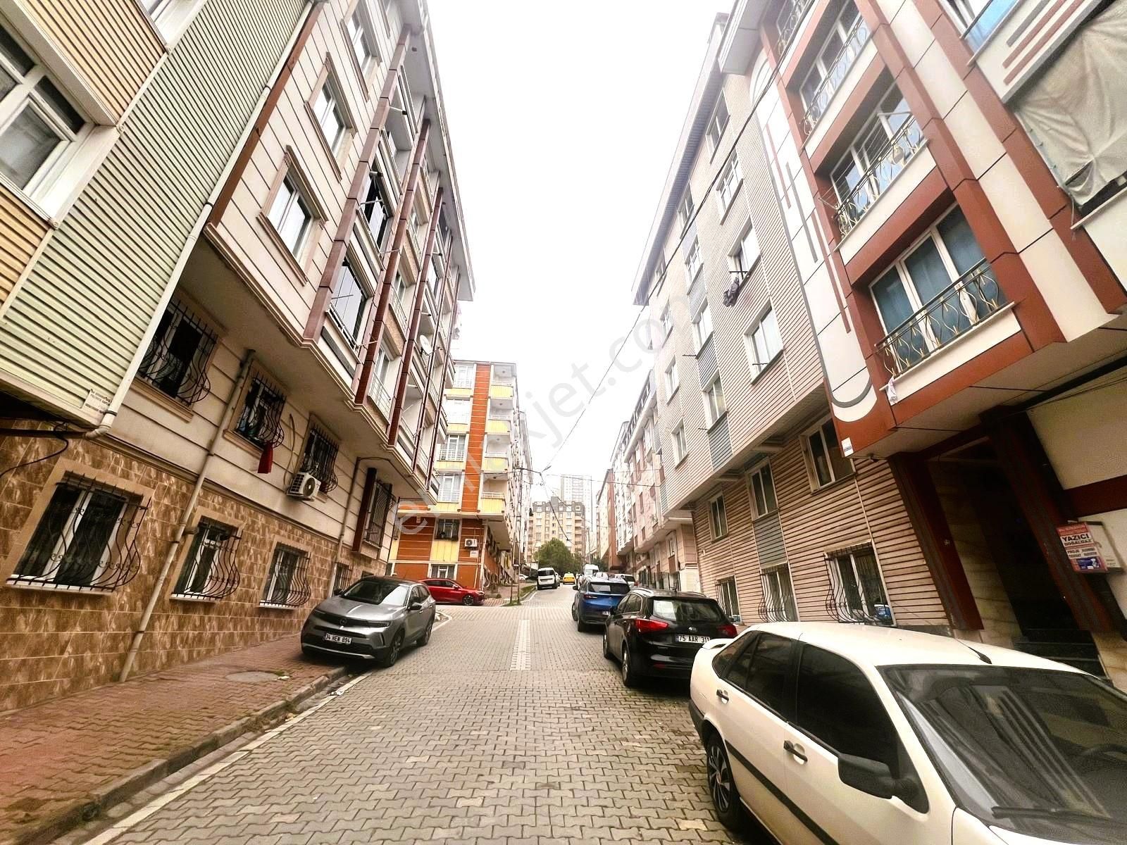 Esenyurt Fatih Mahallesin De Eşyalı Olarak Satılık 1+1 Daire !! - Görsel 9