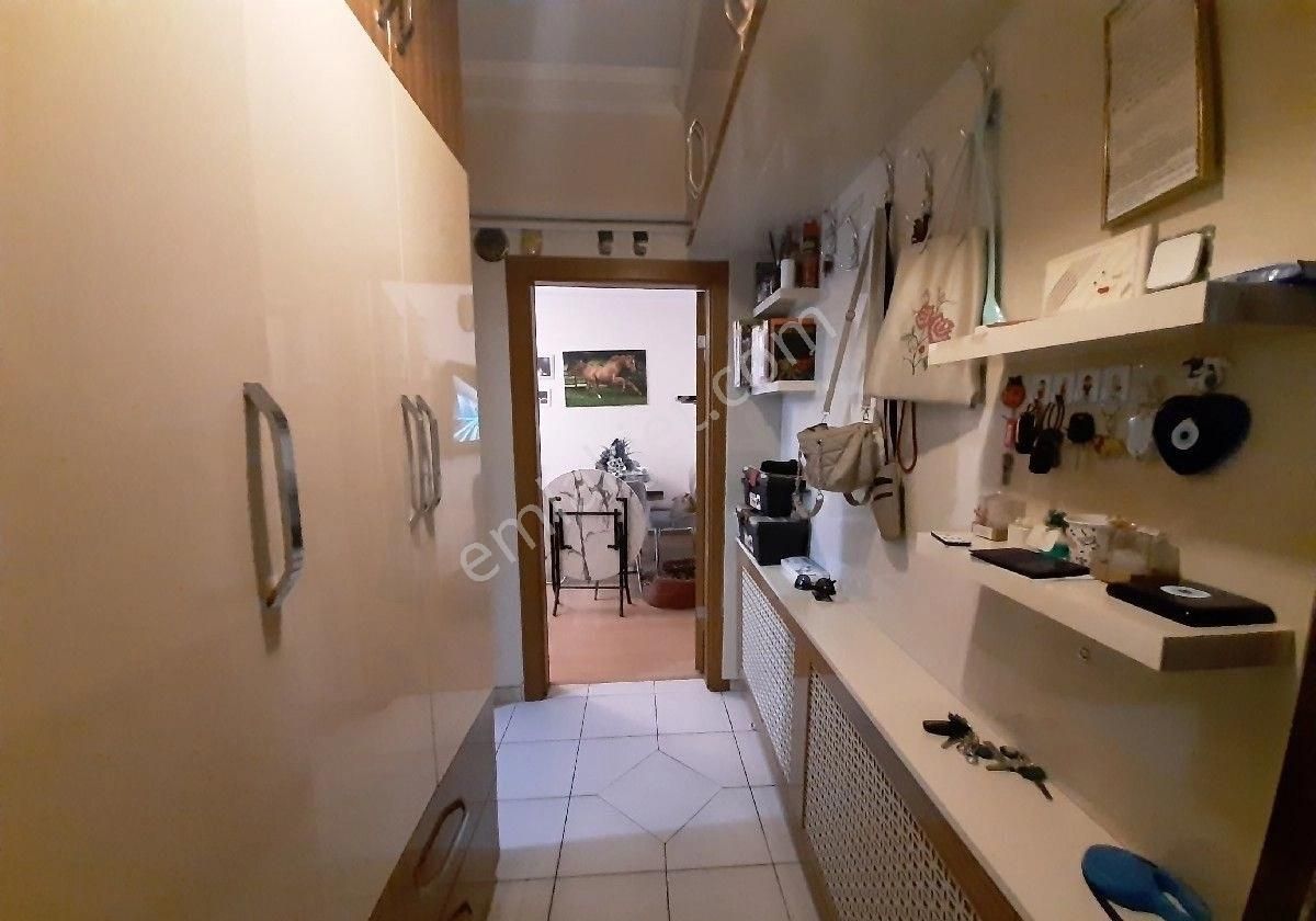 Sokullu Mehmet Paşa Mahallesi,merkezi Konumda,bakımlı, 3+1 Satılık Daire - Görsel 22