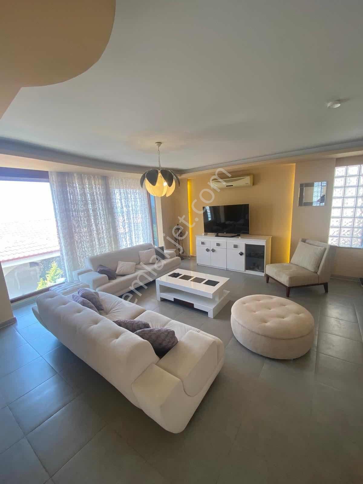 Kuşadası Soğucak'ta 5+1 Satılık Villa - Görsel 12