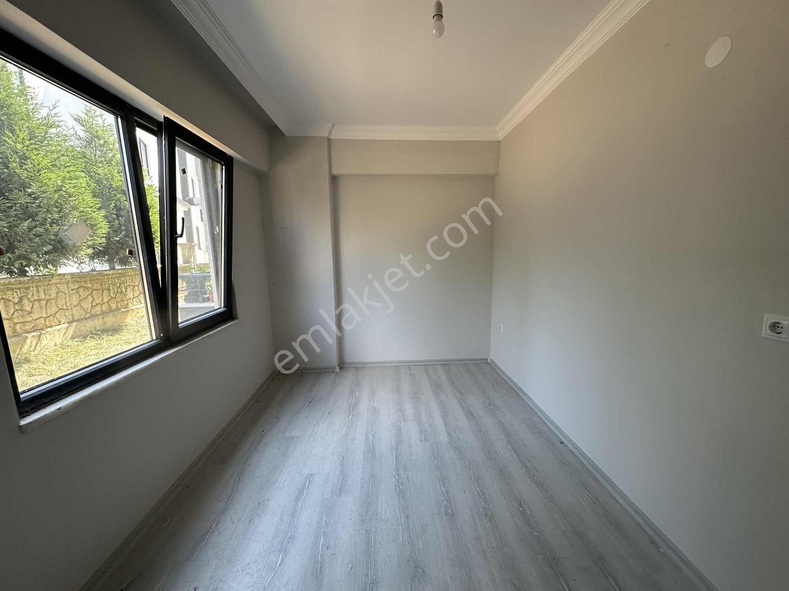 Yunus Emre Mahallesinde Kiralık Koridorlu 1+1 - Görsel 2