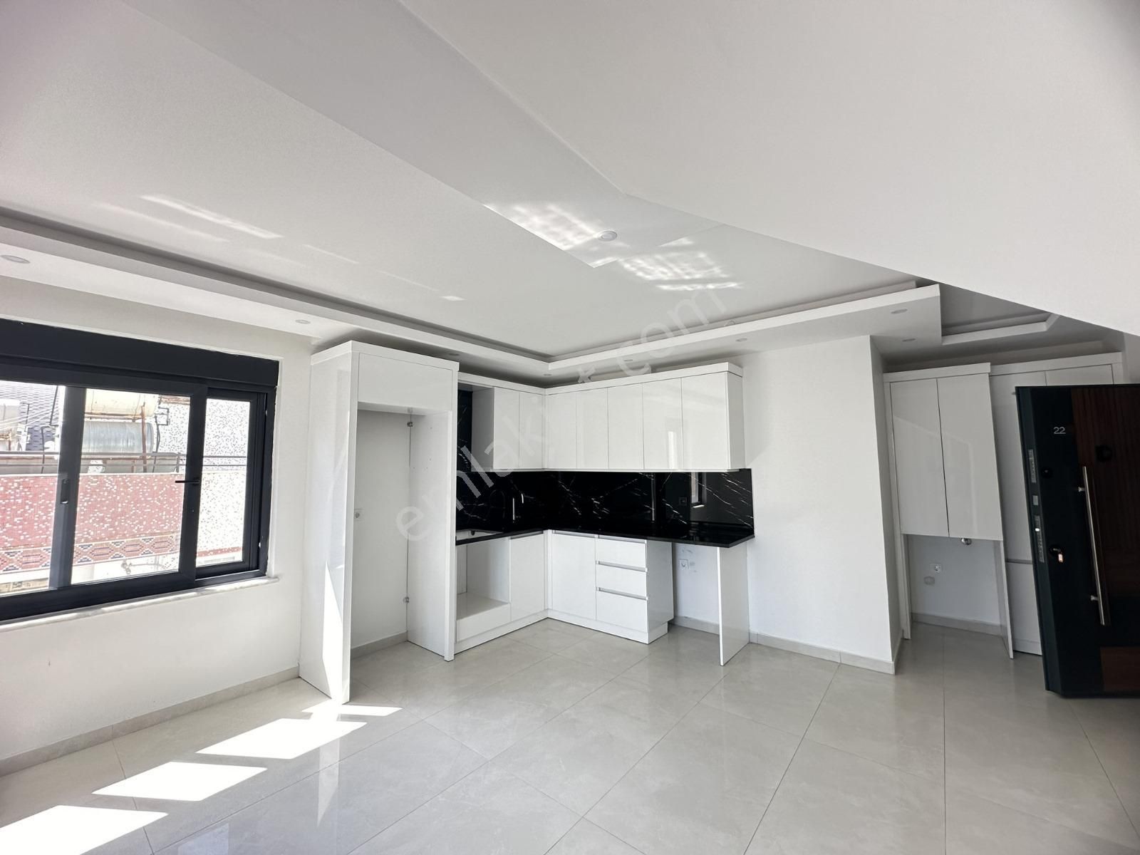 Mahmutlar Mahallesi’nde Acil Satılık Sıfır Dubleks 2+1 Daire