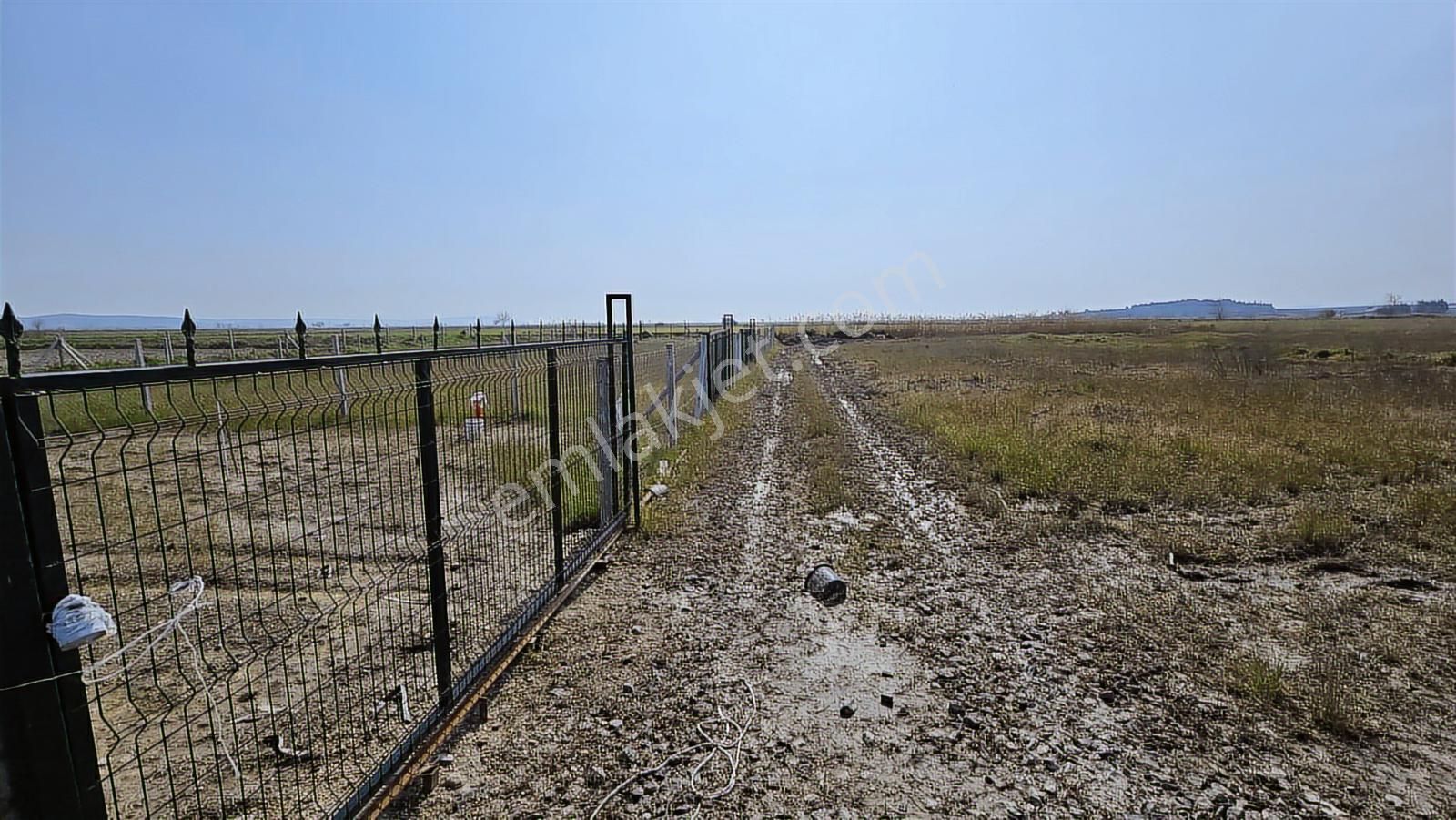 Foça Gerenköy'de Satılık Tarla - Görsel 26