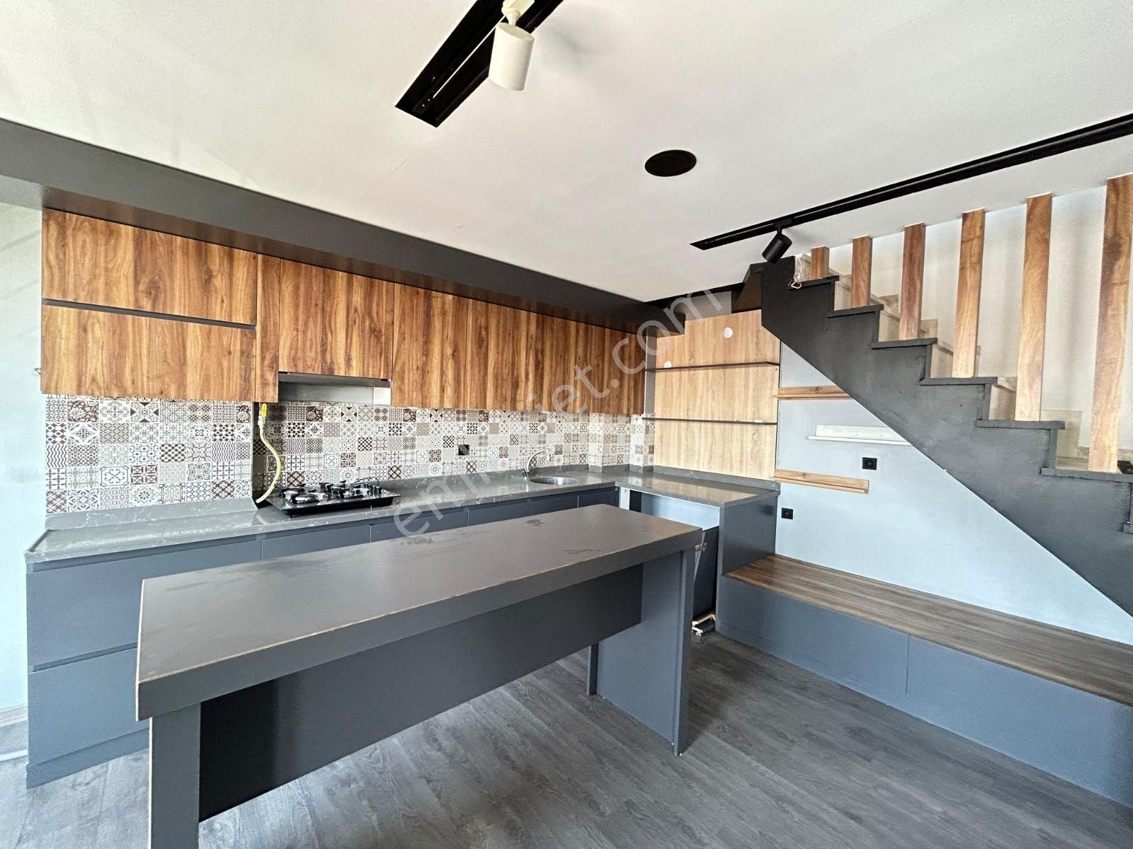 Gop Mahallesi Merkezde Satılık 3+2 Geniş & Ferah Dubleks - Görsel 13