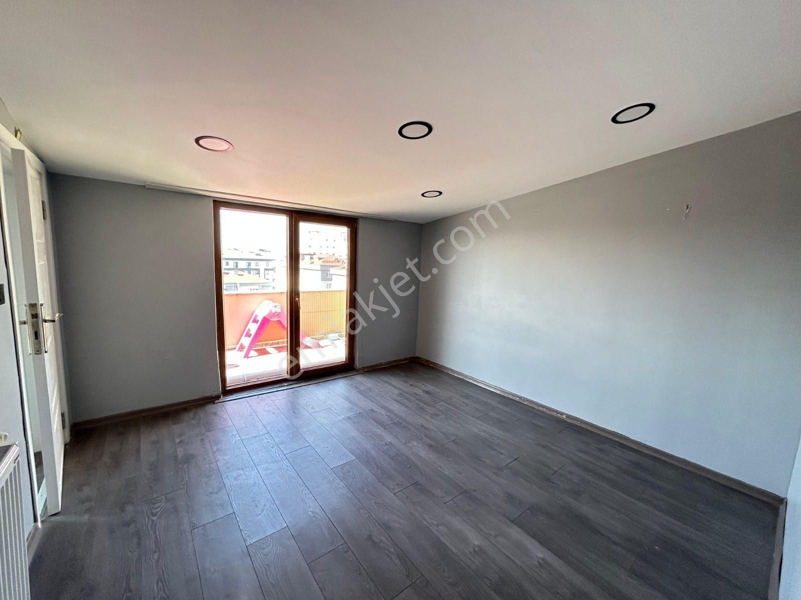 Gop Mahallesi Merkezde Satılık 3+2 Geniş & Ferah Dubleks - Görsel 33