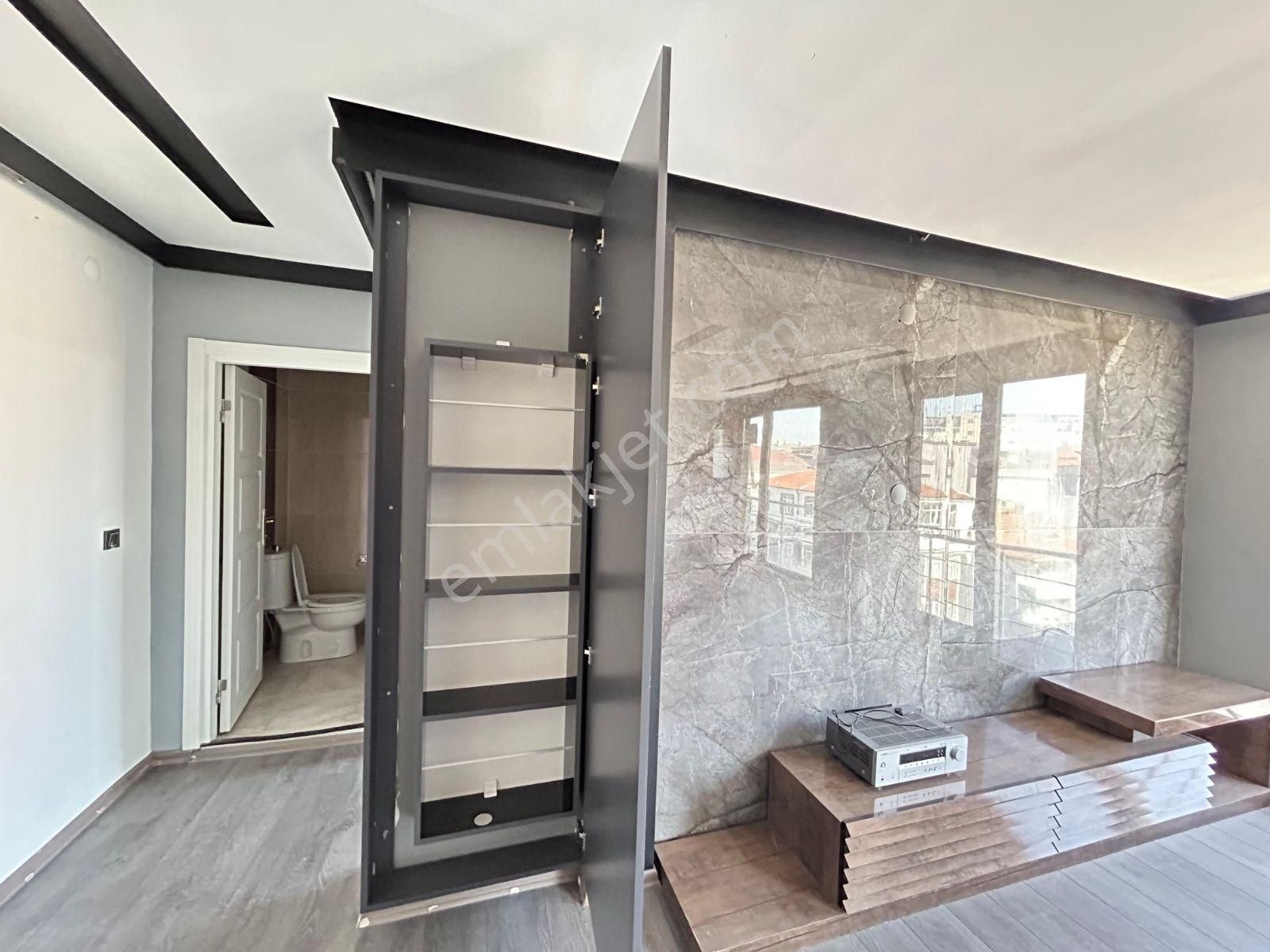 Gop Mahallesi Merkezde Satılık 3+2 Geniş & Ferah Dubleks - Görsel 3