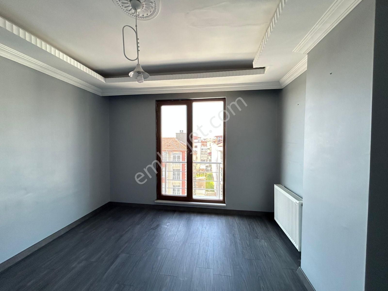 Gop Mahallesi Merkezde Satılık 3+2 Geniş & Ferah Dubleks - Görsel 23