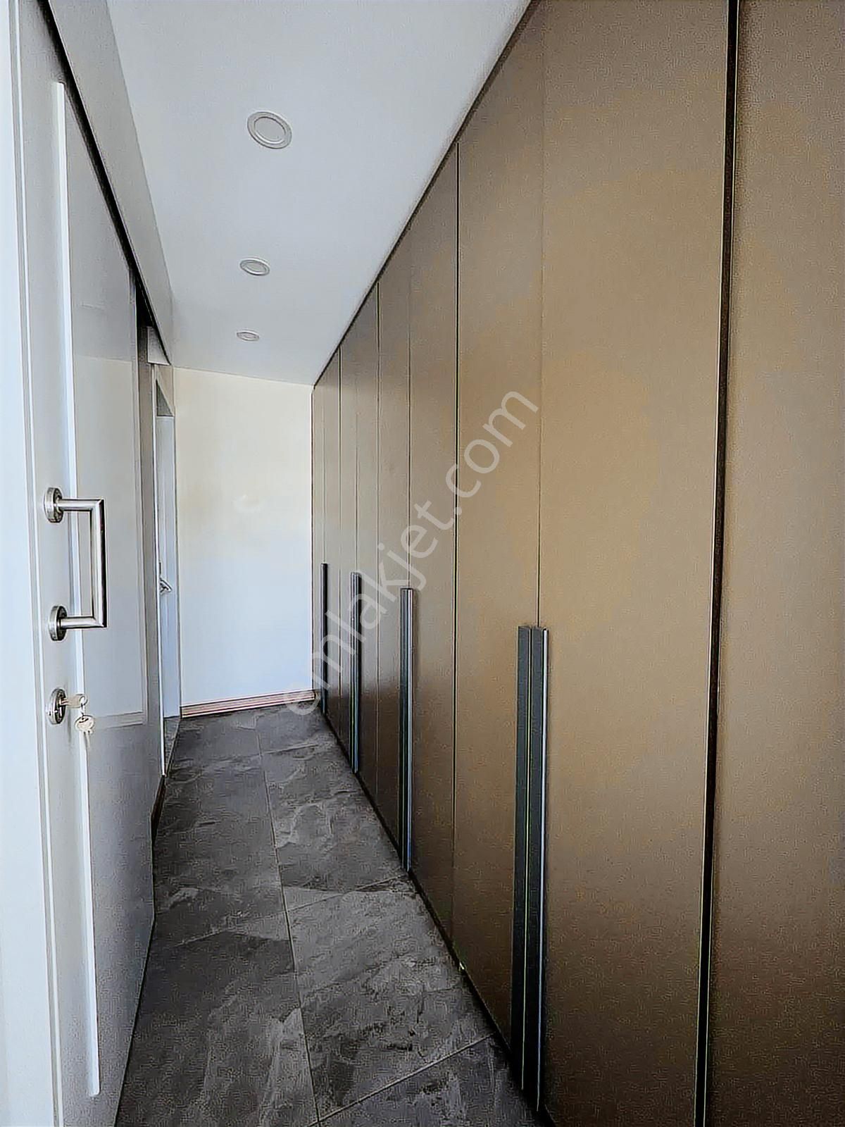 Toros Mahallesi/ultra Lüks/2+1/cep Mutfak/ç.banyo/g.odalı/kombi! - Görsel 3