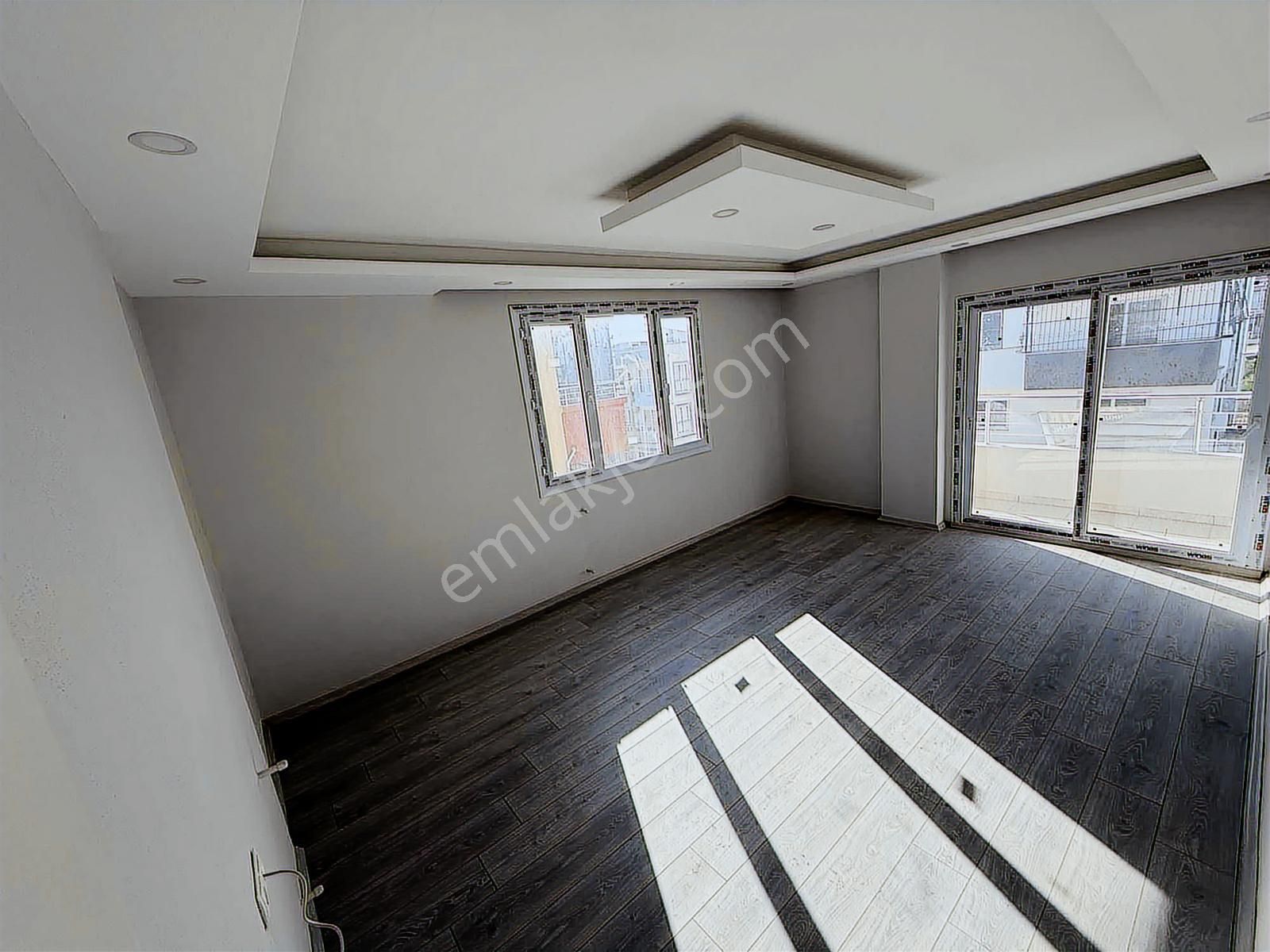 Yeşiltepe'de Caddeye Yakın 2 Katlı Müstakil - Görsel 11