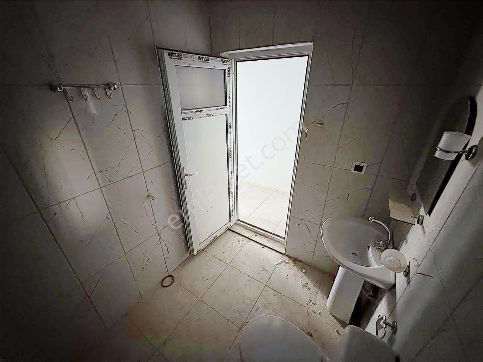 Yeşiltepe'de Caddeye Yakın 2 Katlı Müstakil - Görsel 7