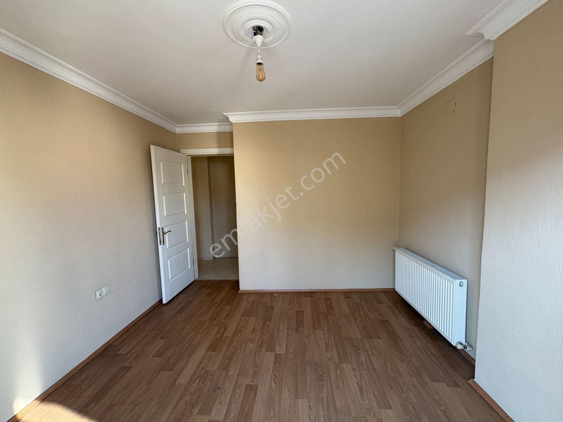 Milas Cumhuriyet Mahallesinde 3+1 Kiralık Daire - Görsel 4