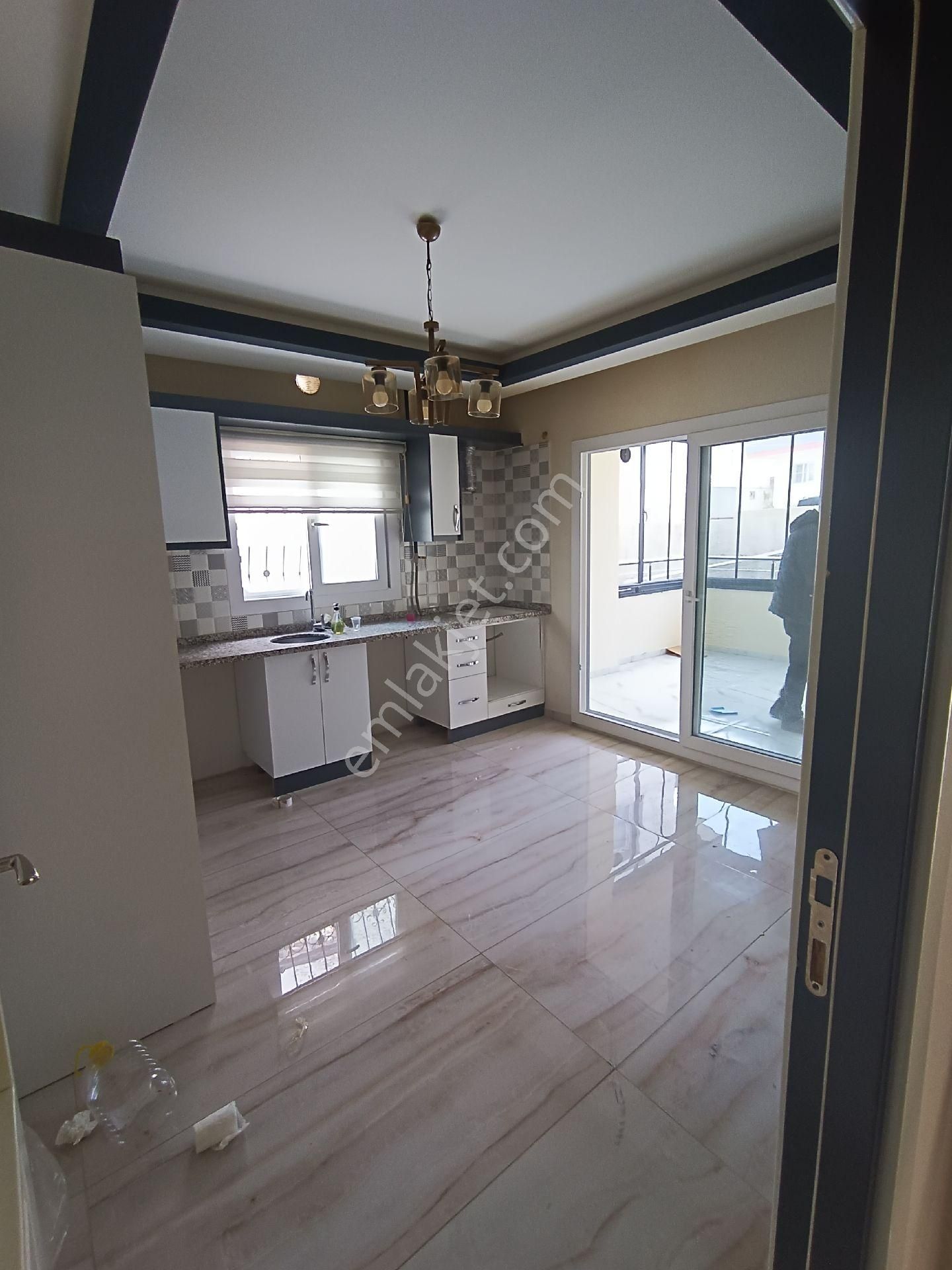 Kirklarsirtinda 2+1 Bagimsiz Mutfaklı Doğalgazlı Kiralık Daire