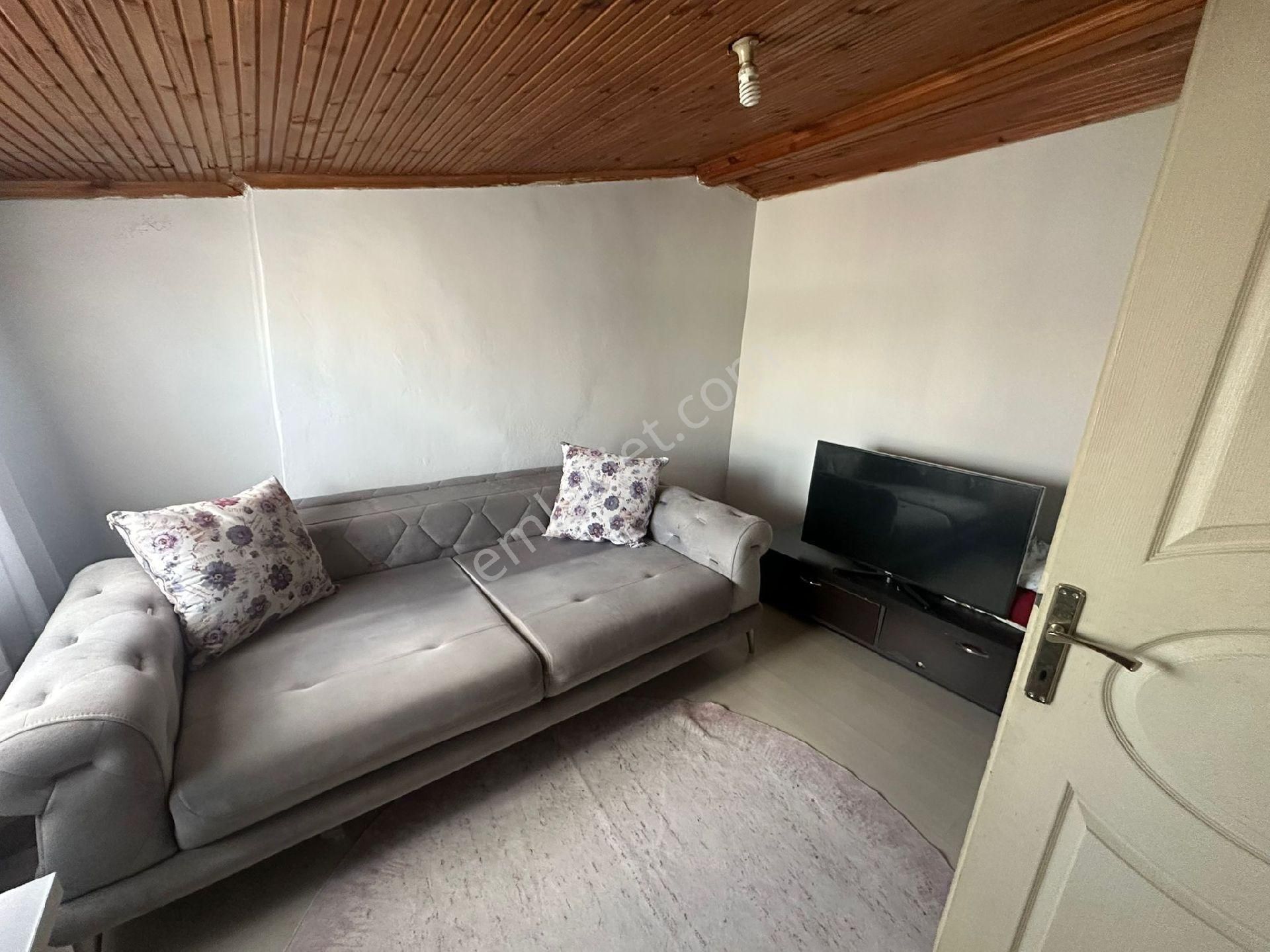 Esenler Fevzi Çakmak Mahallesi Fevzi Çakmak Caddesinde Satılık 3+1 Daire