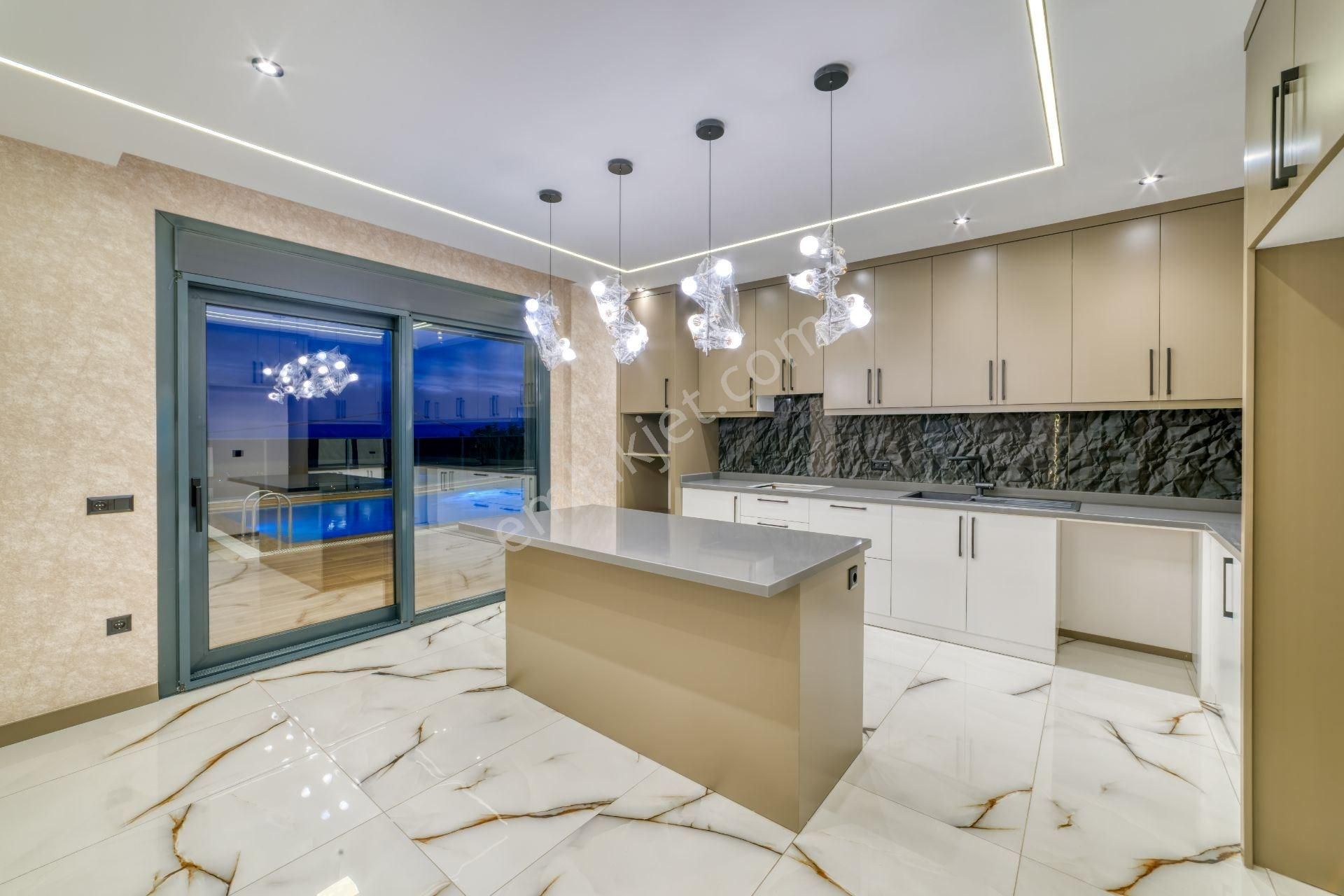 Alanya Kestel (yaylalı)’de Full Deniz & Kale Manzaralı Lüks 4+1 Özel Villa - Görsel 11