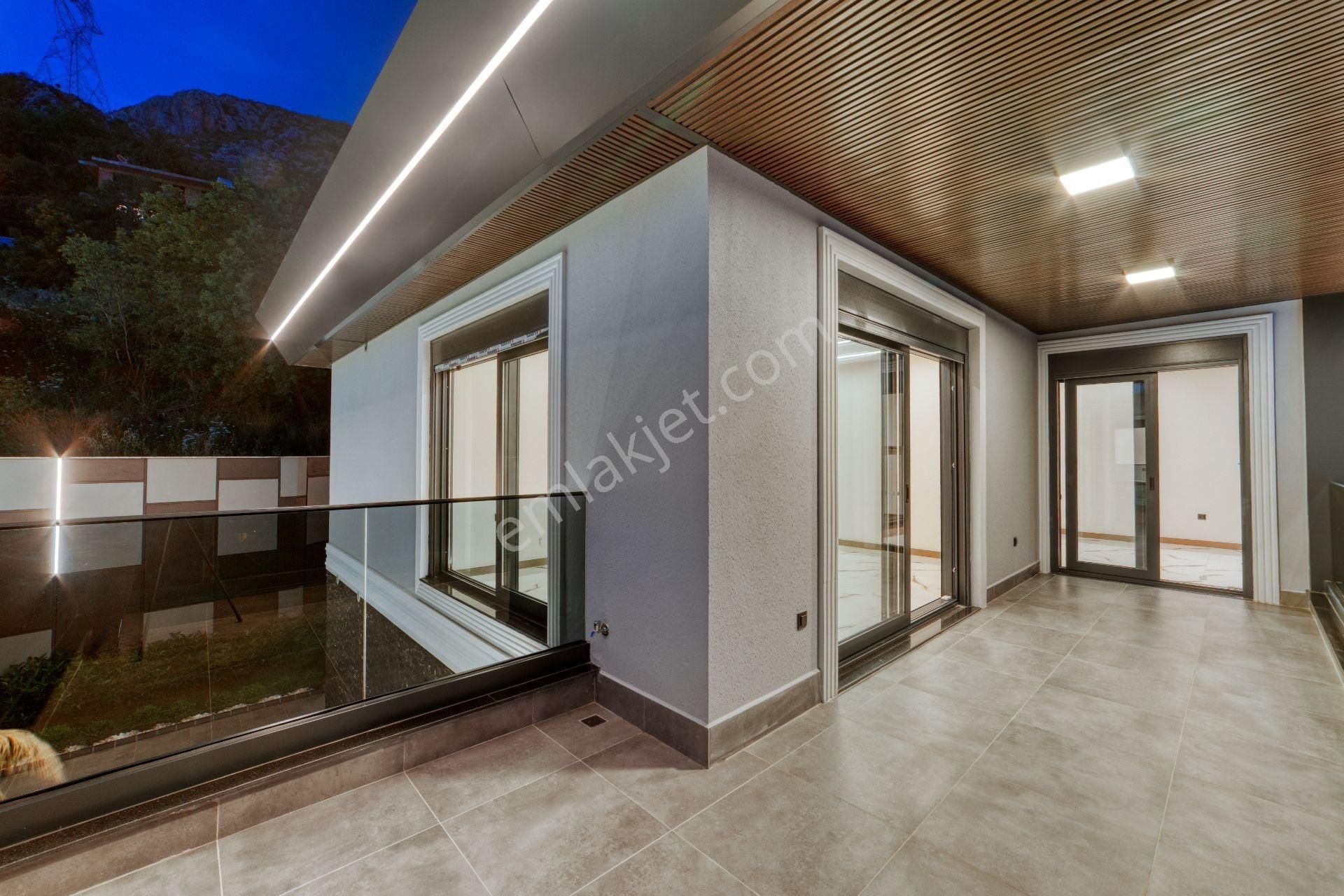 Alanya Kestel (yaylalı)’de Full Deniz & Kale Manzaralı Lüks 4+1 Özel Villa - Görsel 10