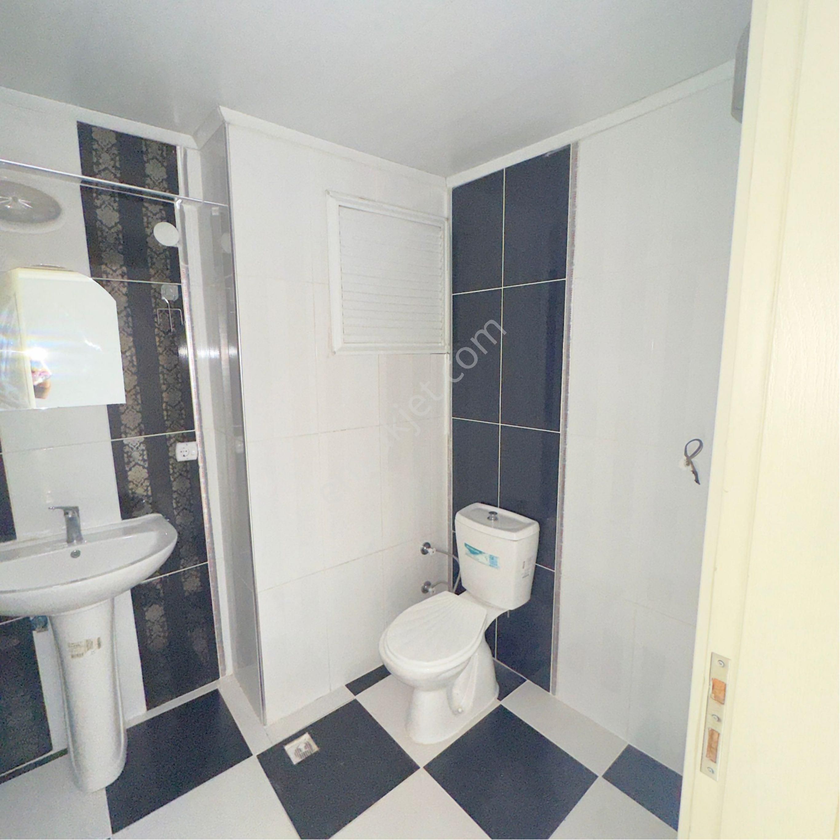 Maltepe Mahallesi 165 M² 3+1 Doğalgazlı Asansörlü Kiralık Daire - Görsel 6