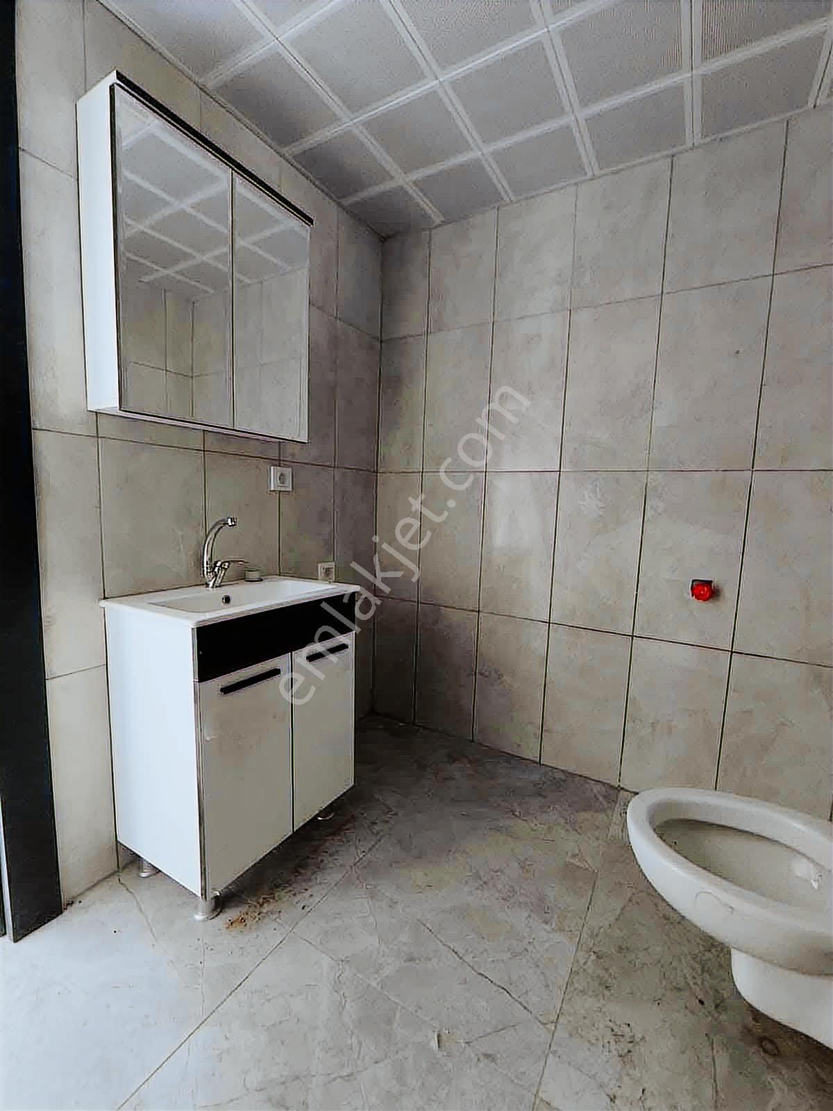Esenboğa Mahallesinde Ana Cadde Üzeri Satılık Daire - Görsel 13