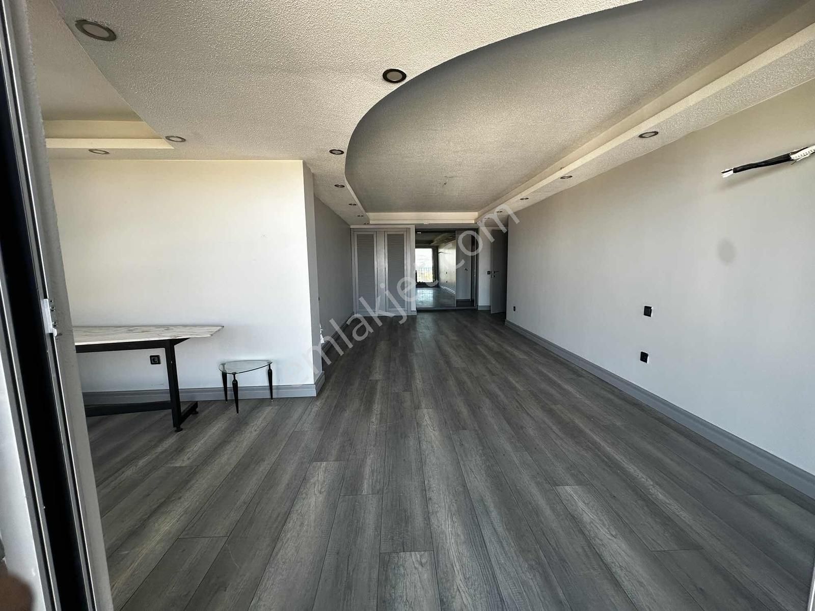 Narlıdere Doruk Life Sitesinde Deniz Manzaralı Lüks Villa - Görsel 11