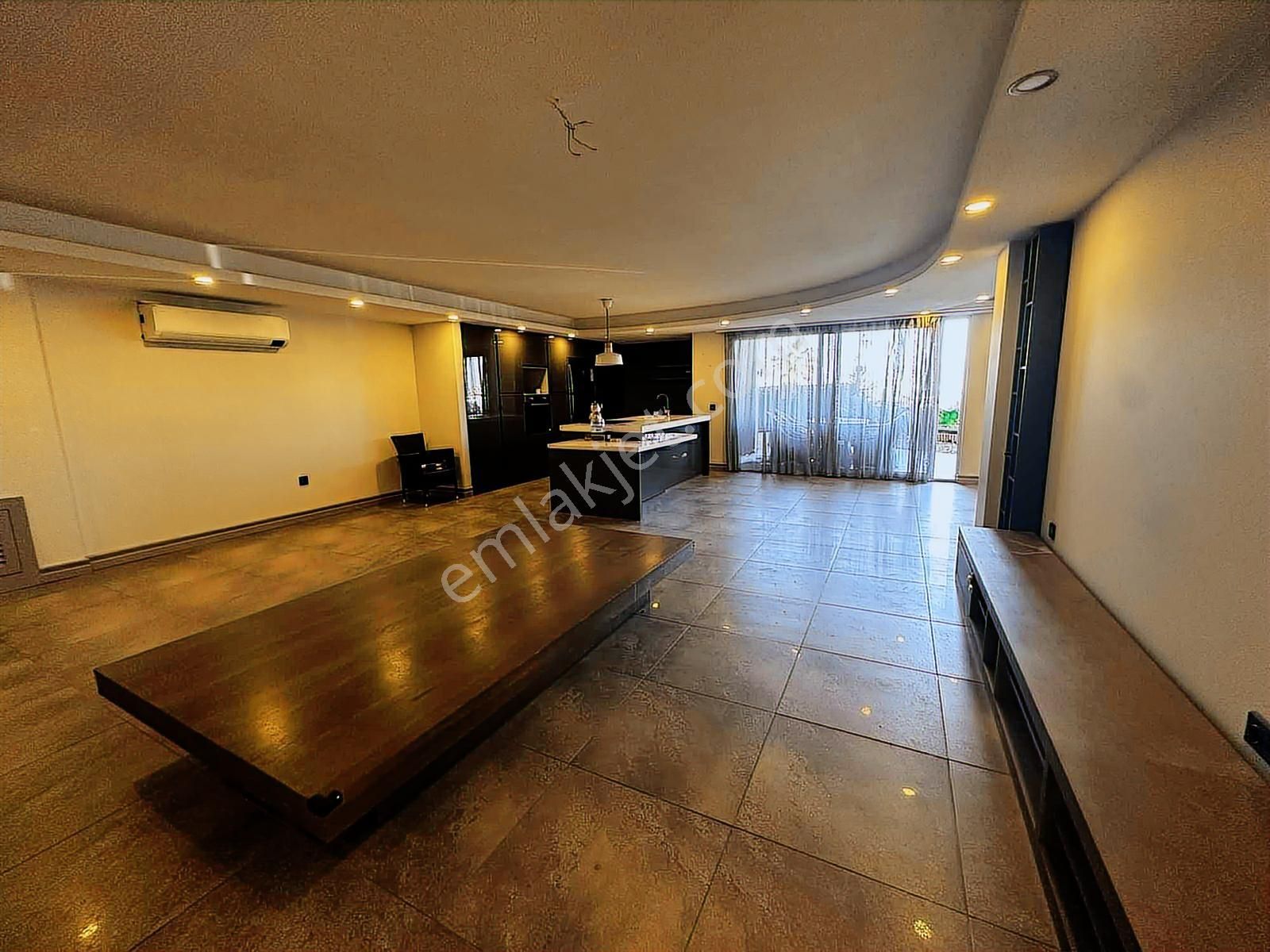 Narlıdere Doruk Life Sitesinde Deniz Manzaralı Lüks Villa - Görsel 33