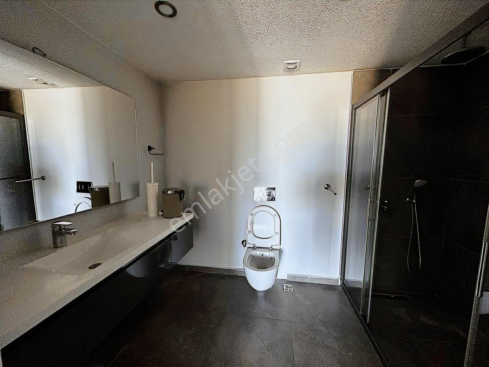 Narlıdere Doruk Life Sitesinde Deniz Manzaralı Lüks Villa - Görsel 35