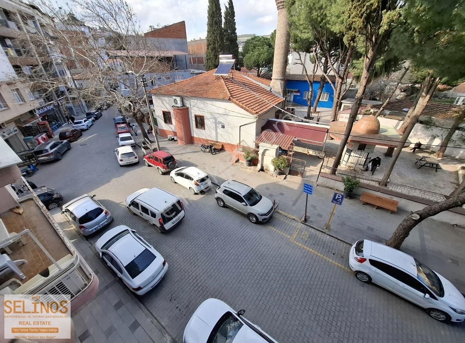 Bergama Merkezde Ara Kat Masrafsız 2+1 Daire