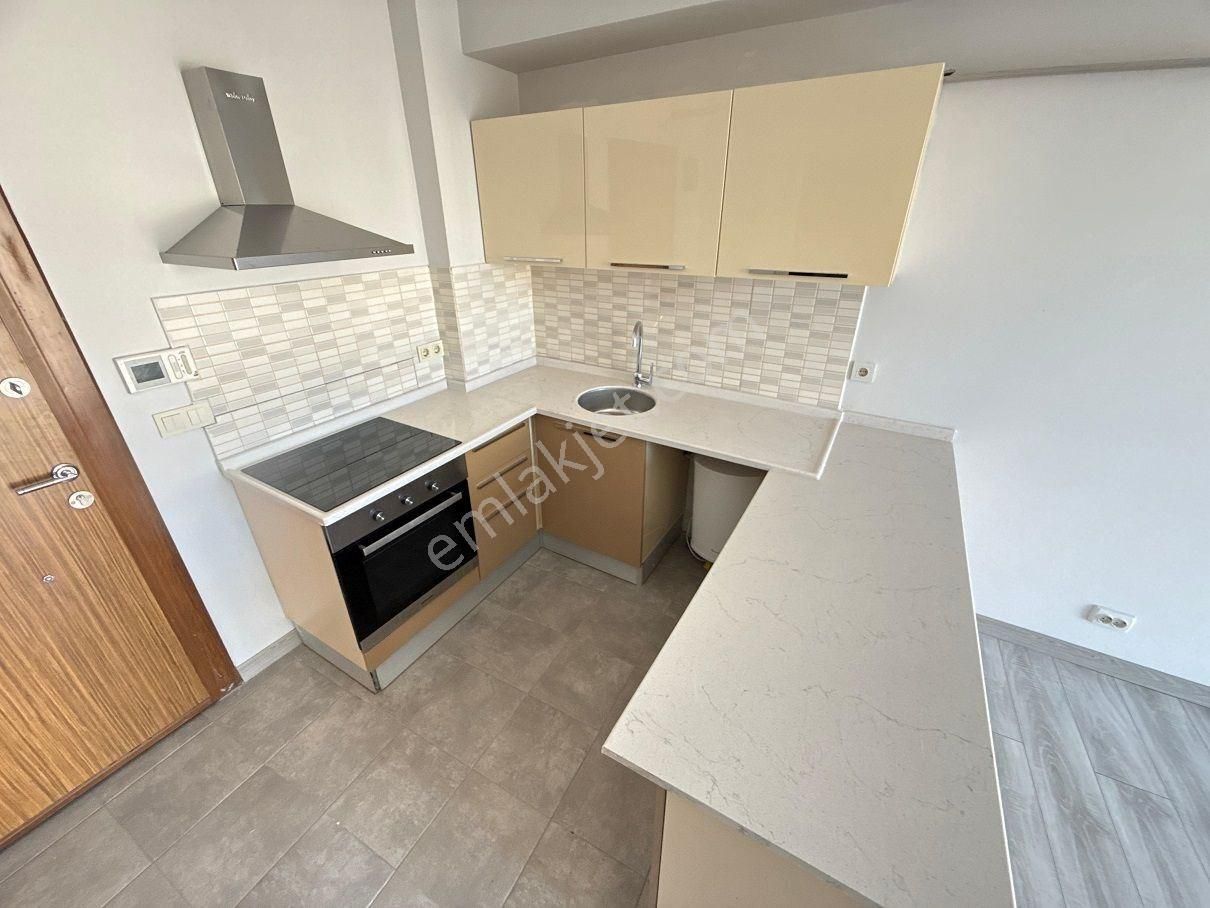 Esenyurt Cumhuriyet Mahallesinde New Residence De Kiralık 1+1=50 - Görsel 4