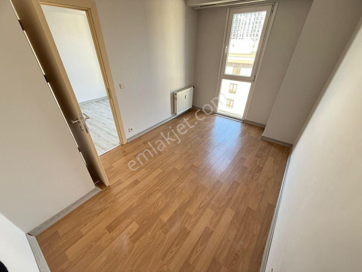 Esenyurt Cumhuriyet Mahallesinde New Residence De Kiralık 1+1=50 - Görsel 10