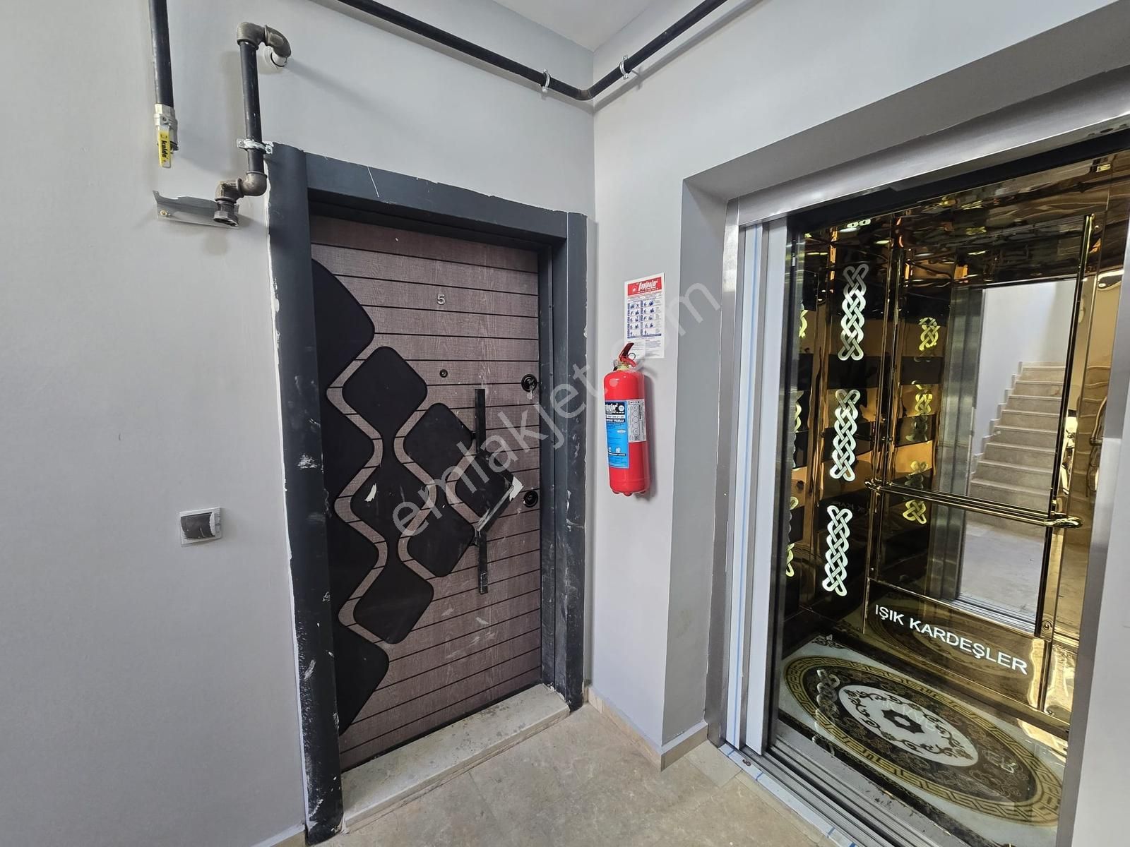 Tırpan'dan Halitpaşa Mah.sıfır Havuzlu Site İçi Arakat 3+1 Daire - Görsel 8