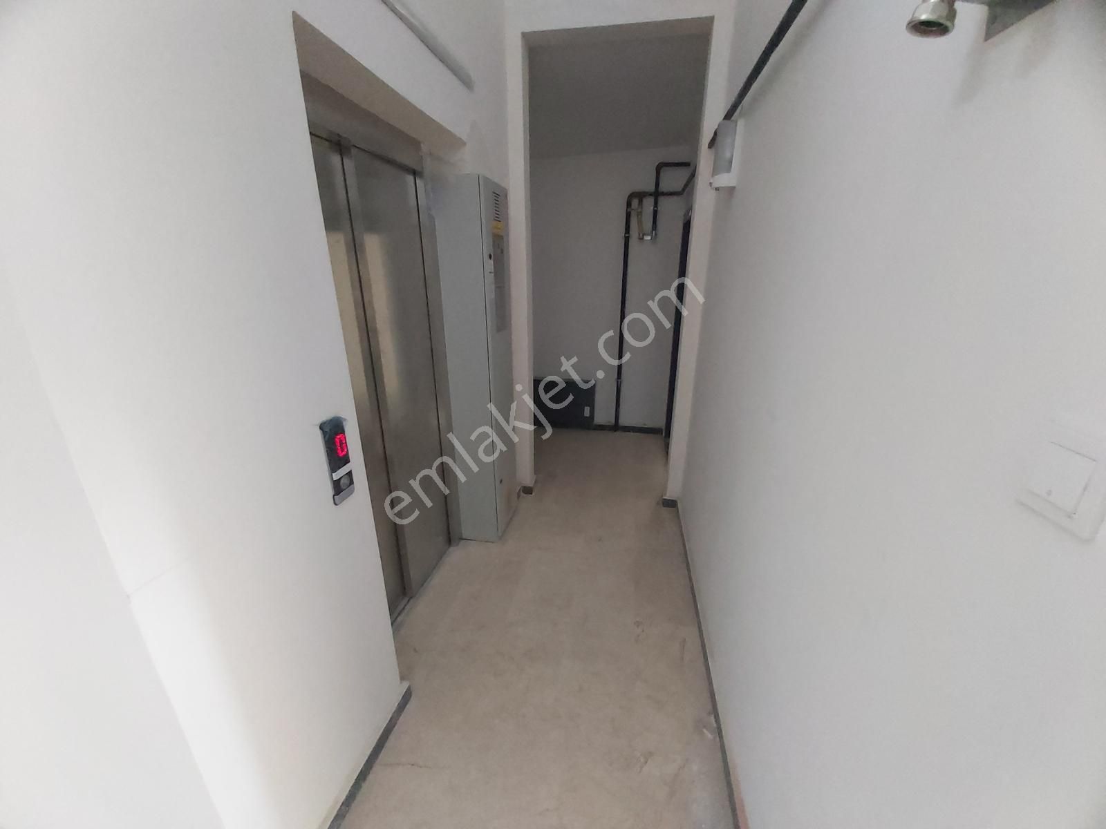 Aktaştan Merkeze Yakın Yeni Binada Otoparklı1+1 Çatı Katı Daire - Görsel 15