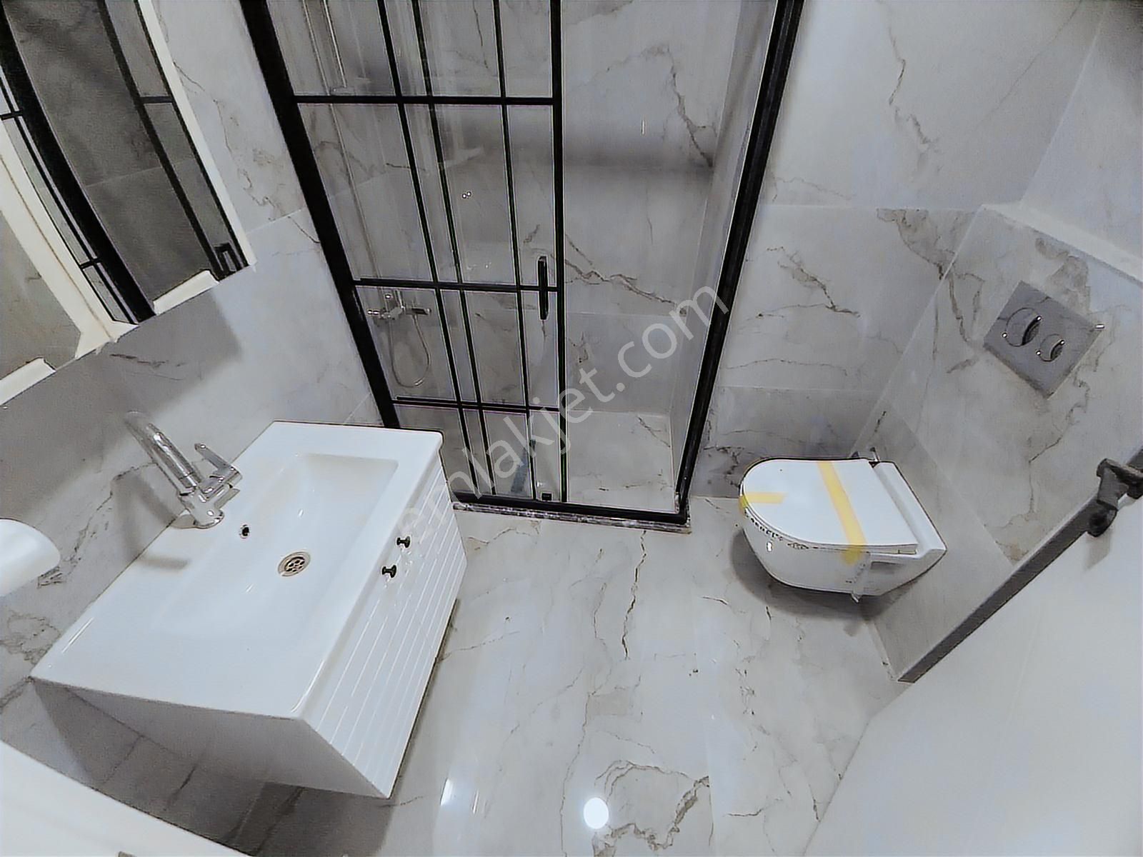 Aktaştan Merkeze Yakın Yeni Binada Otoparklı1+1 Çatı Katı Daire - Görsel 16